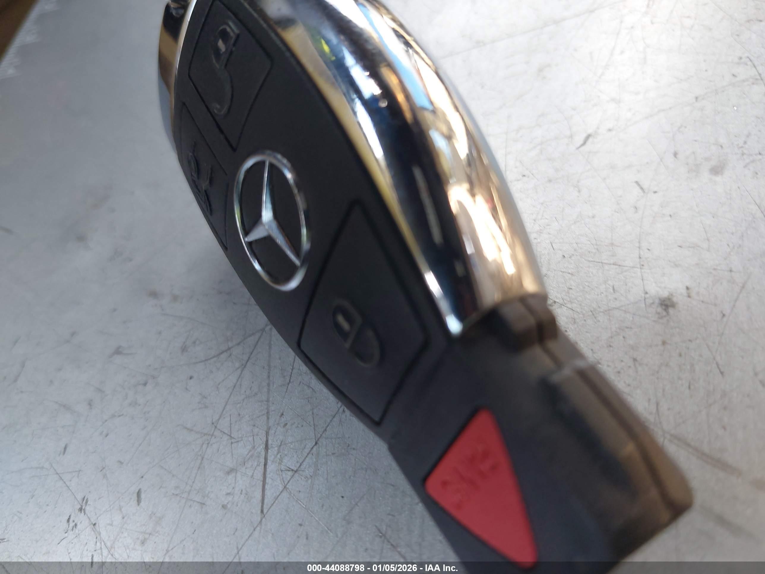 MERCEDES-BENZ C image 11