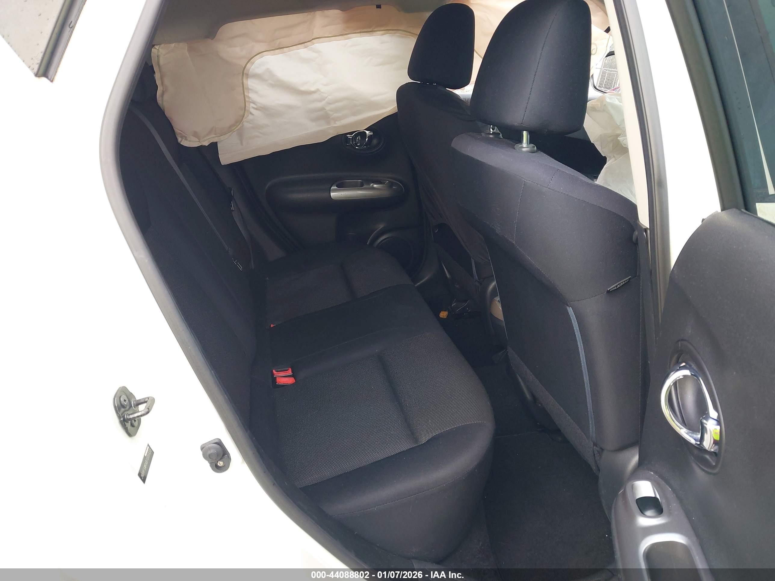 NISSAN JUKE image 8