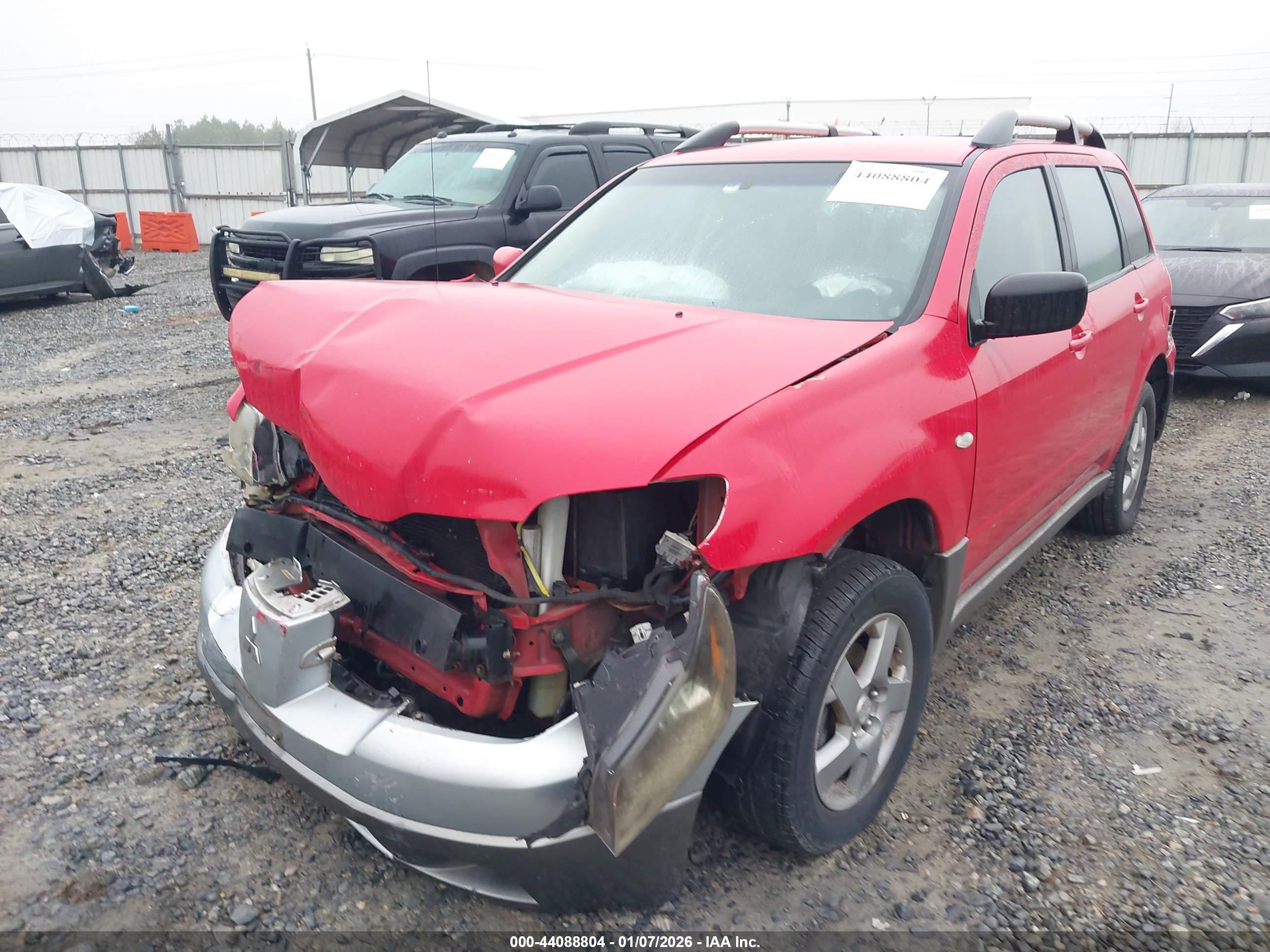 MITSUBISHI OUTLANDER image 6