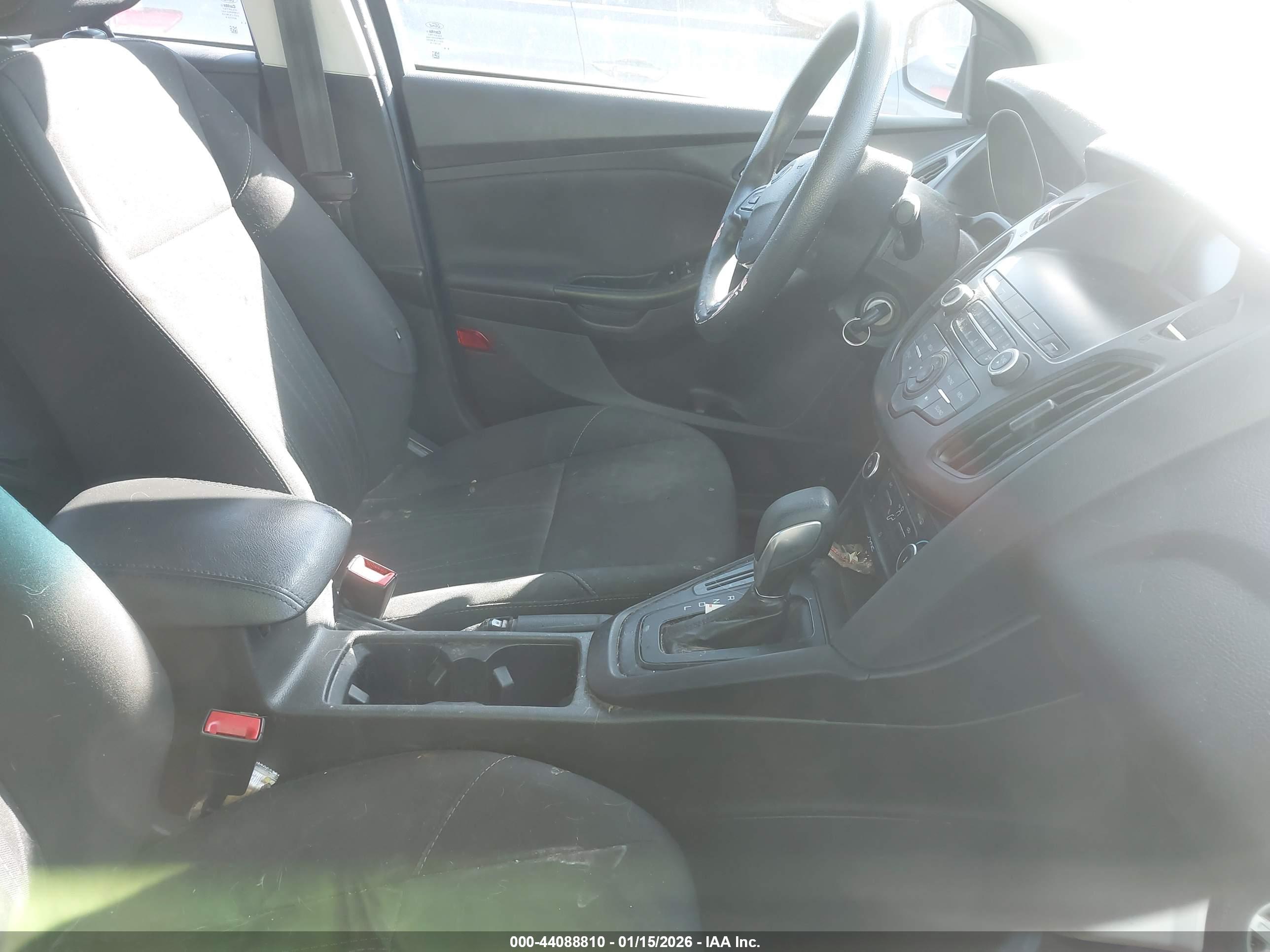 FORD FOCUS image 5
