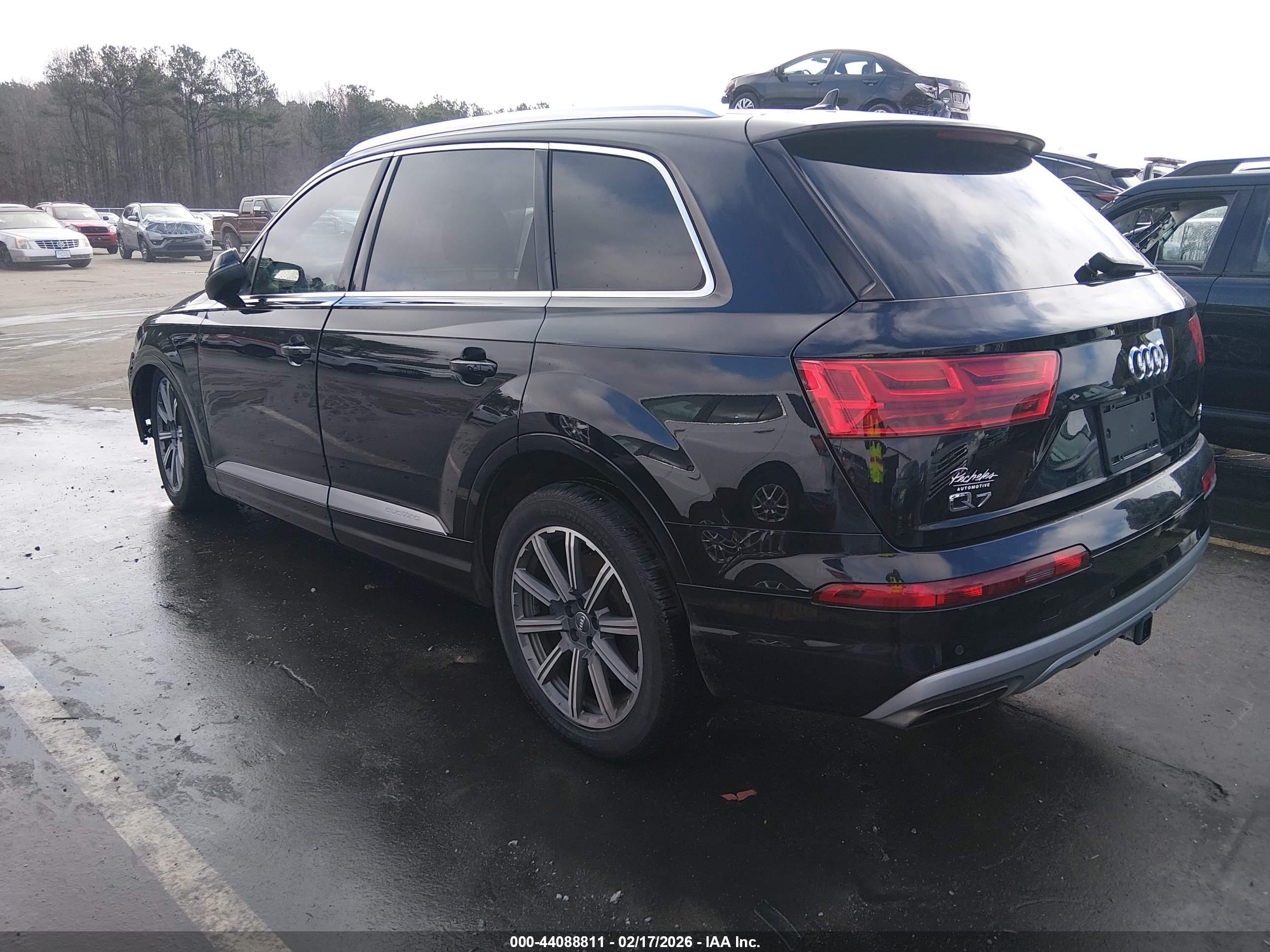 AUDI Q7 image 3