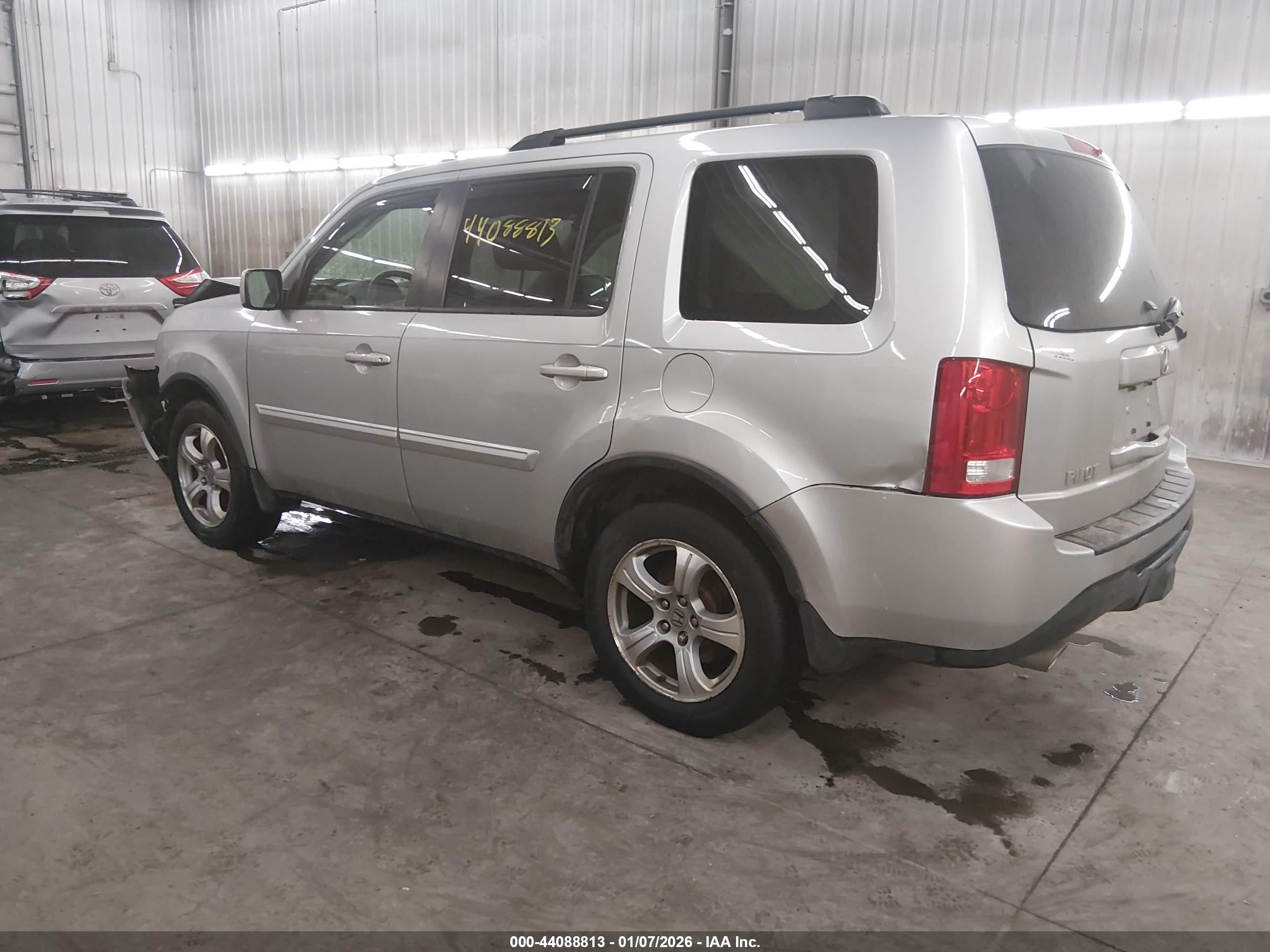 HONDA PILOT image 3
