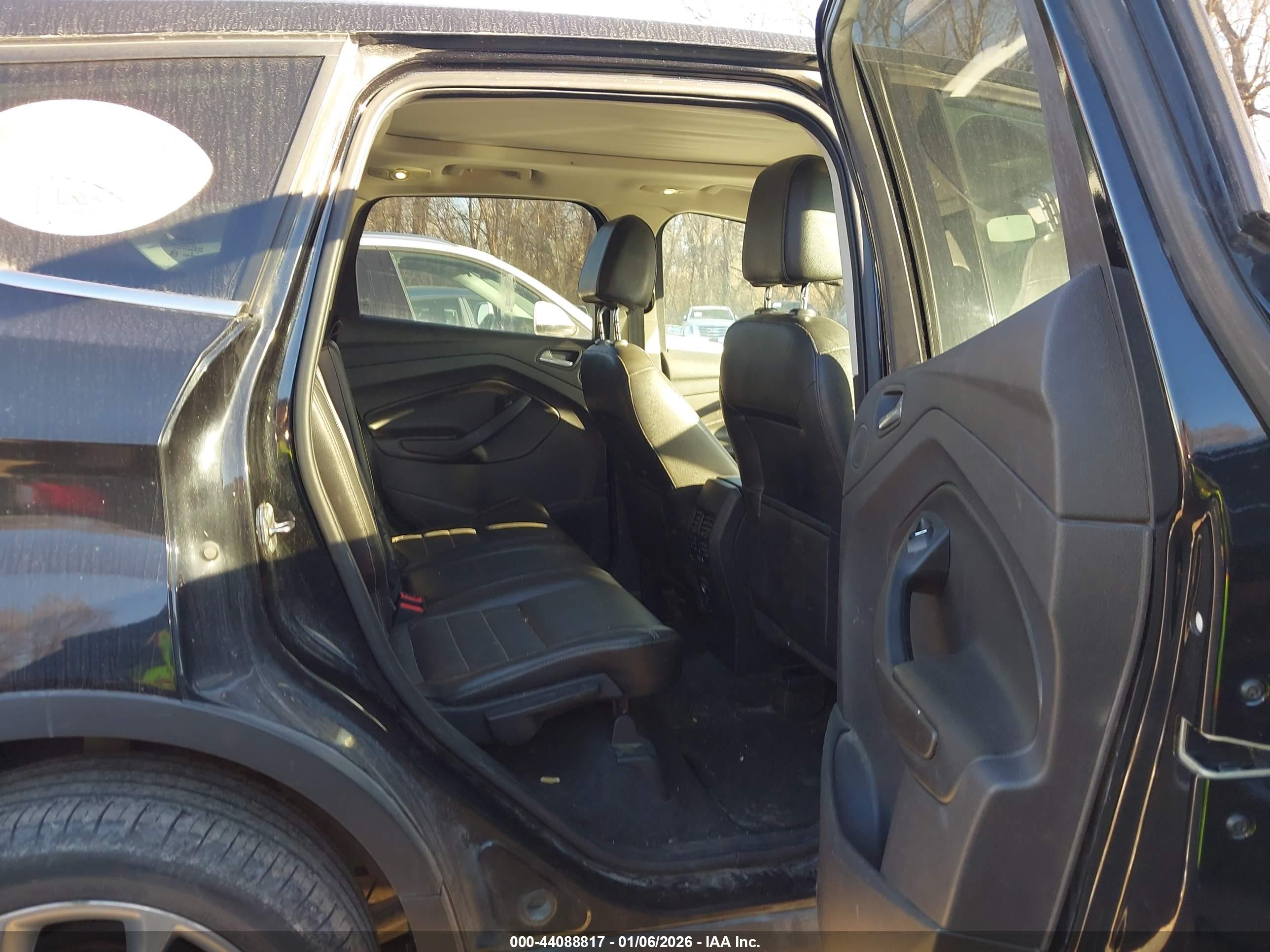 FORD ESCAPE image 8