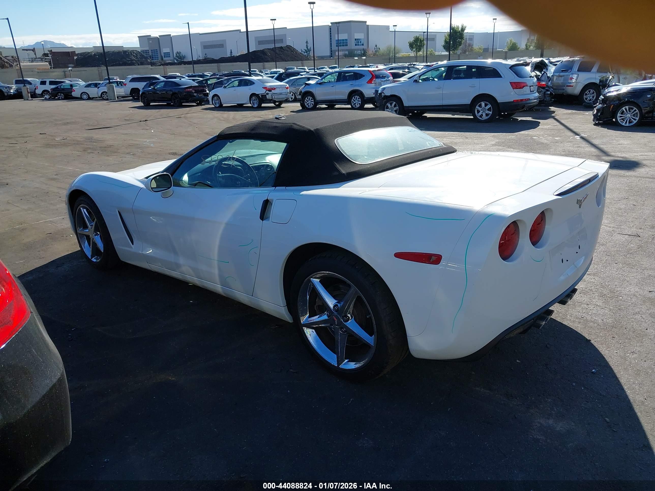 CHEVROLET CORVETTE image 3