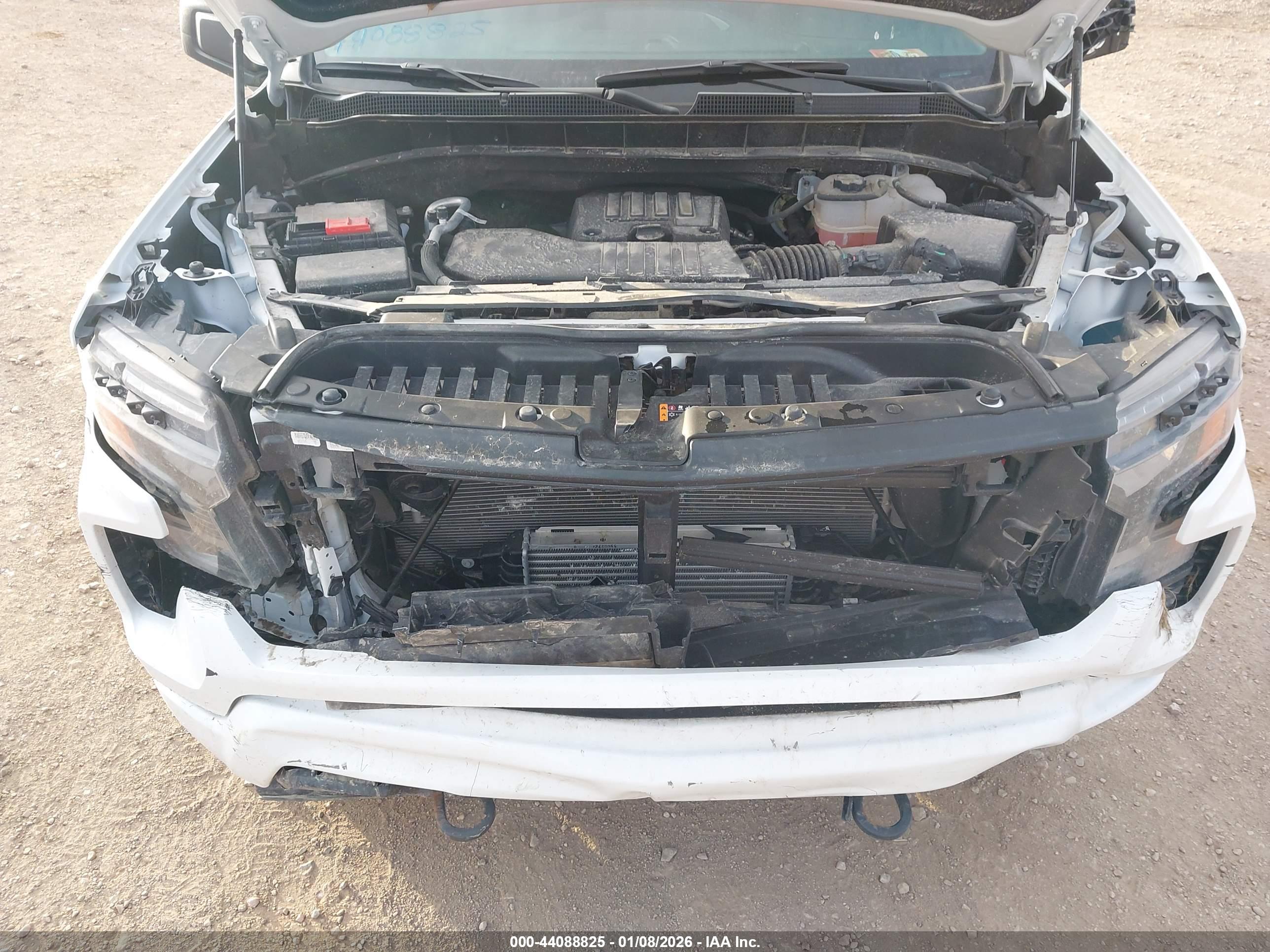 CHEVROLET SILVERADO image 10