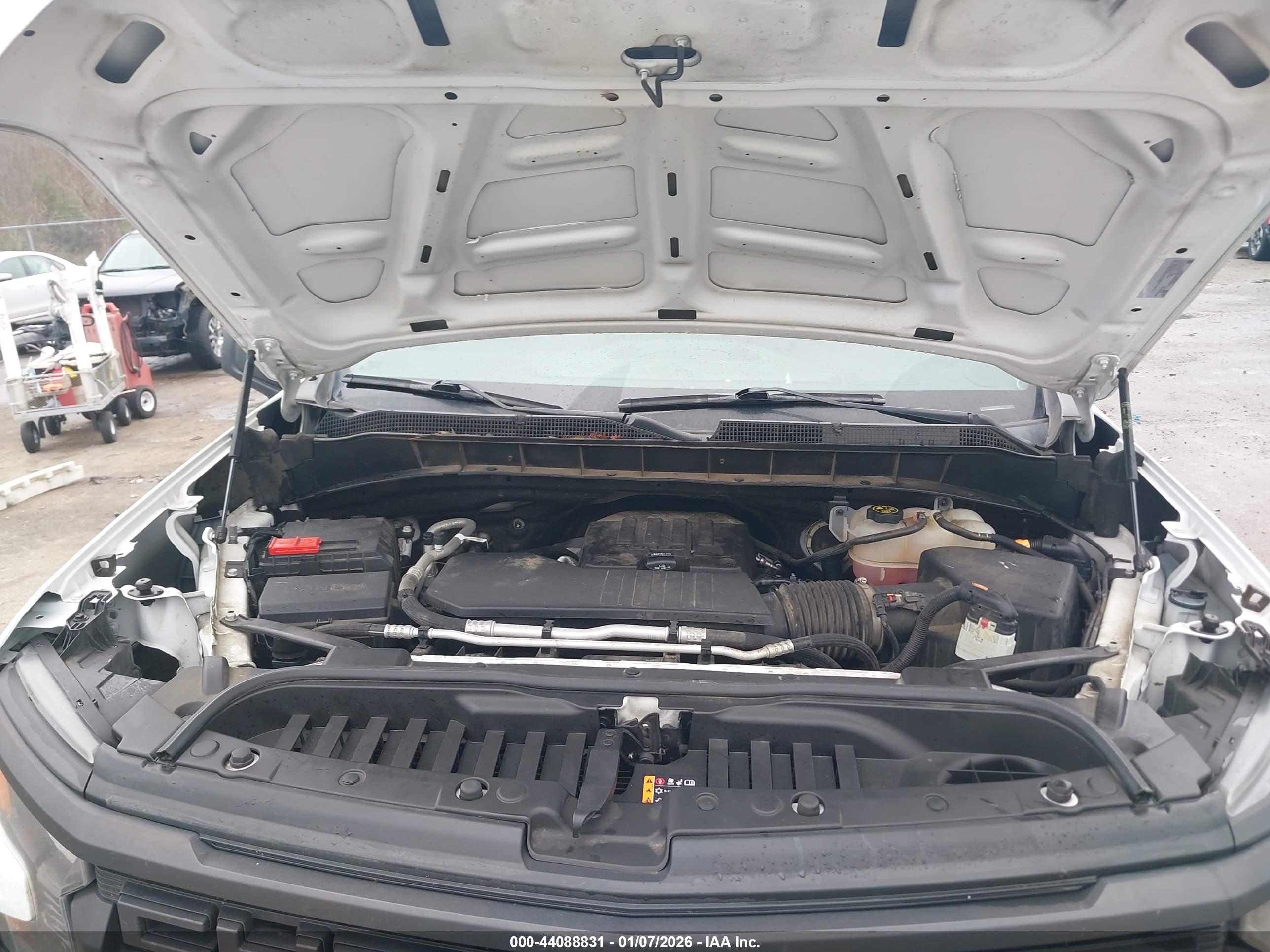 CHEVROLET SILVERADO image 10