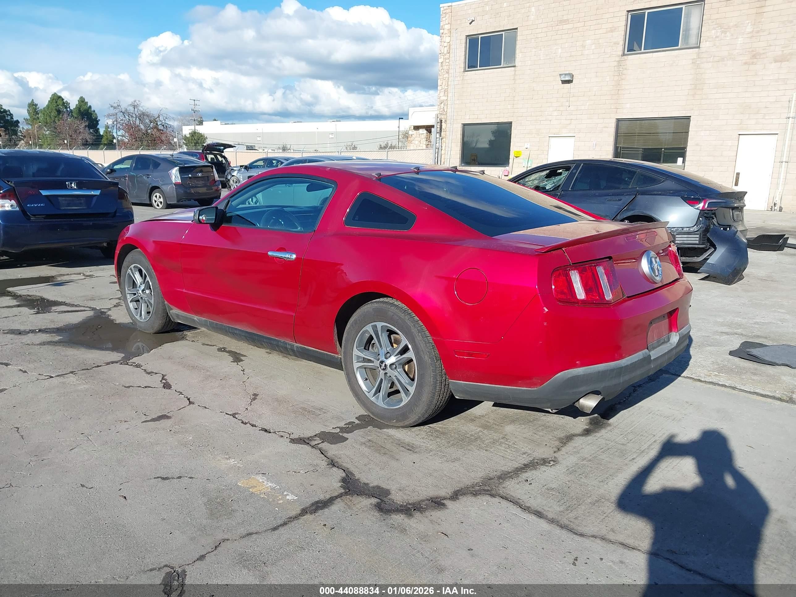 FORD MUSTANG image 3