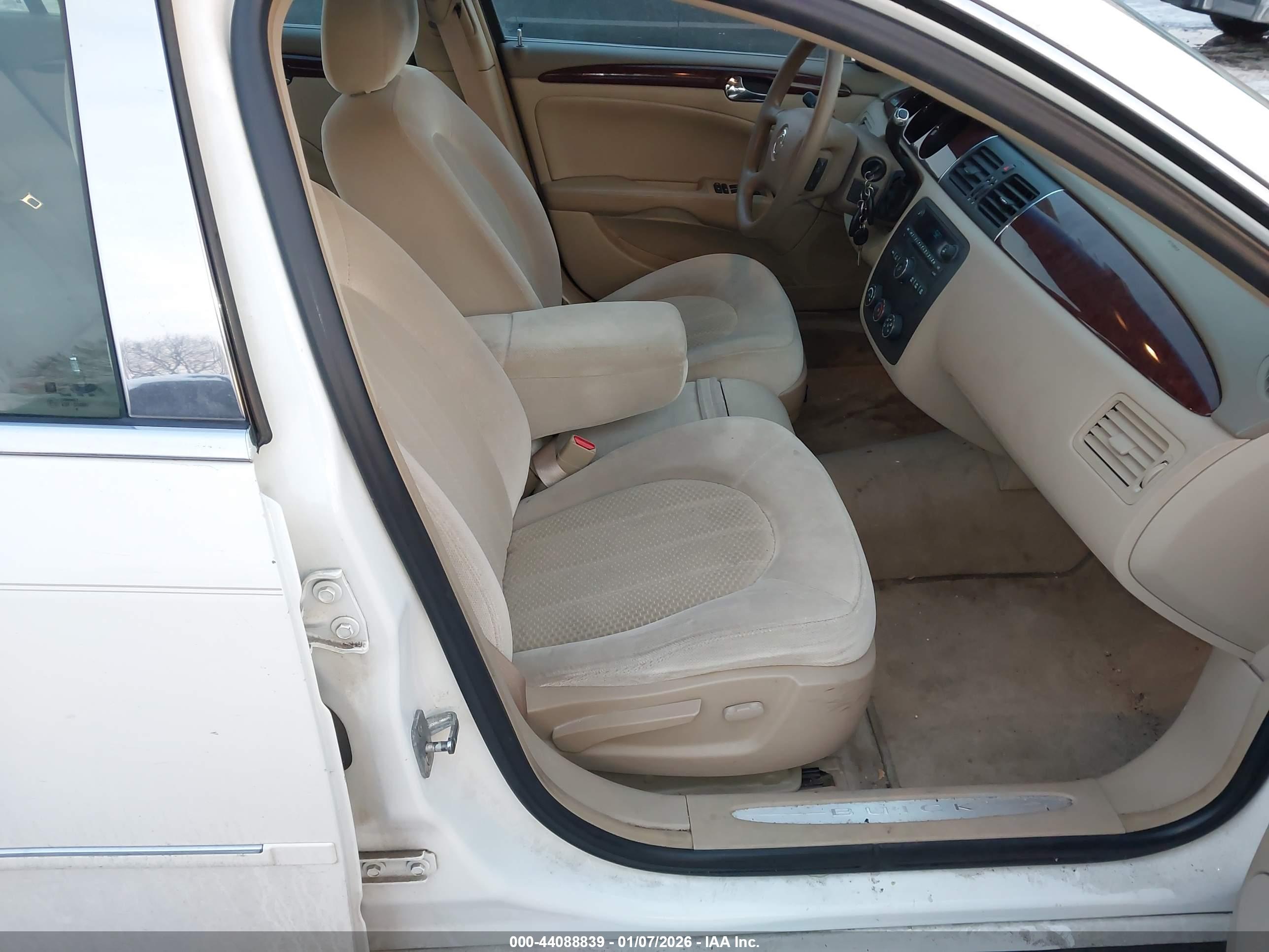 BUICK LUCERNE image 5