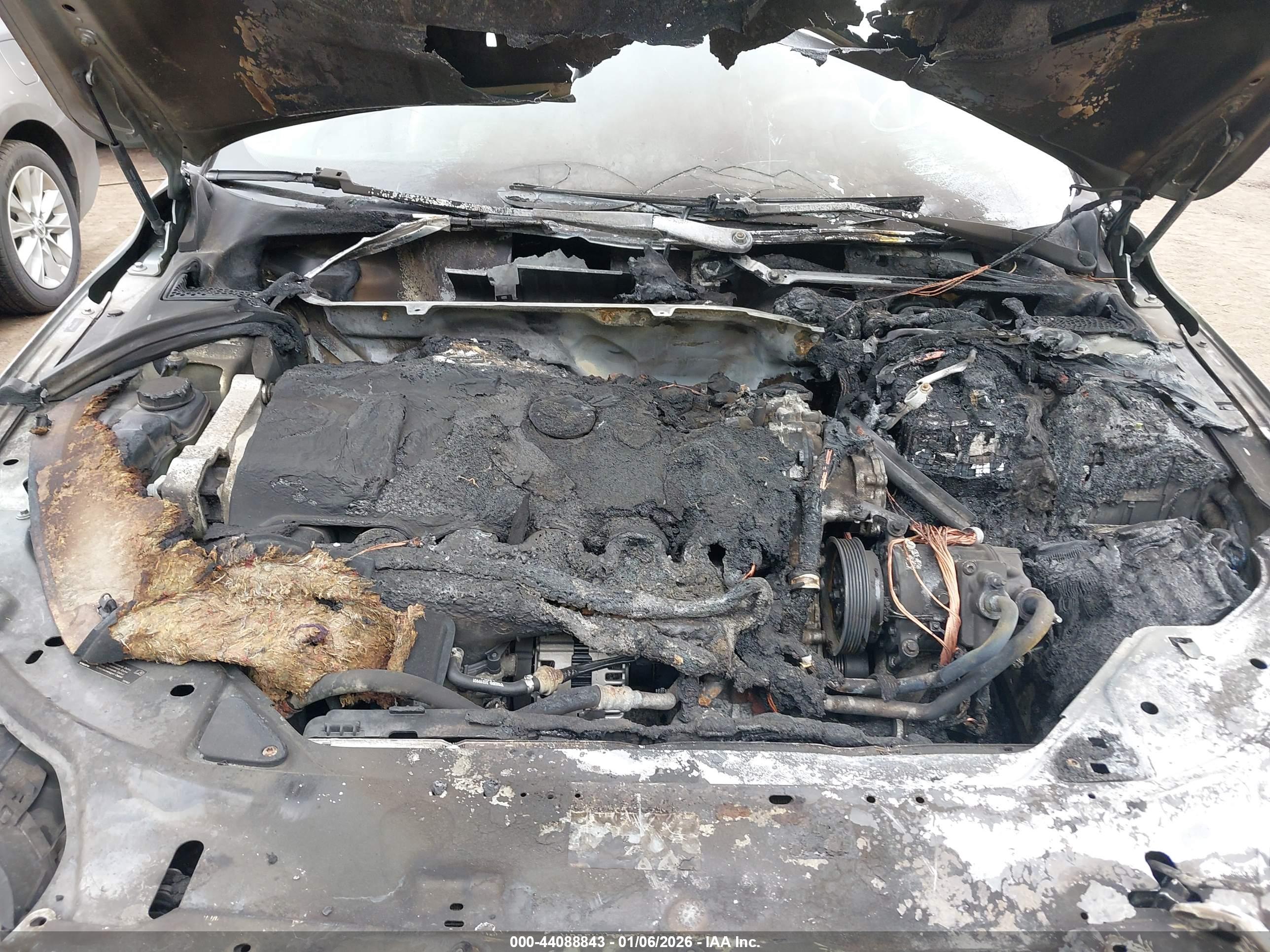 VOLVO XC70 image 6