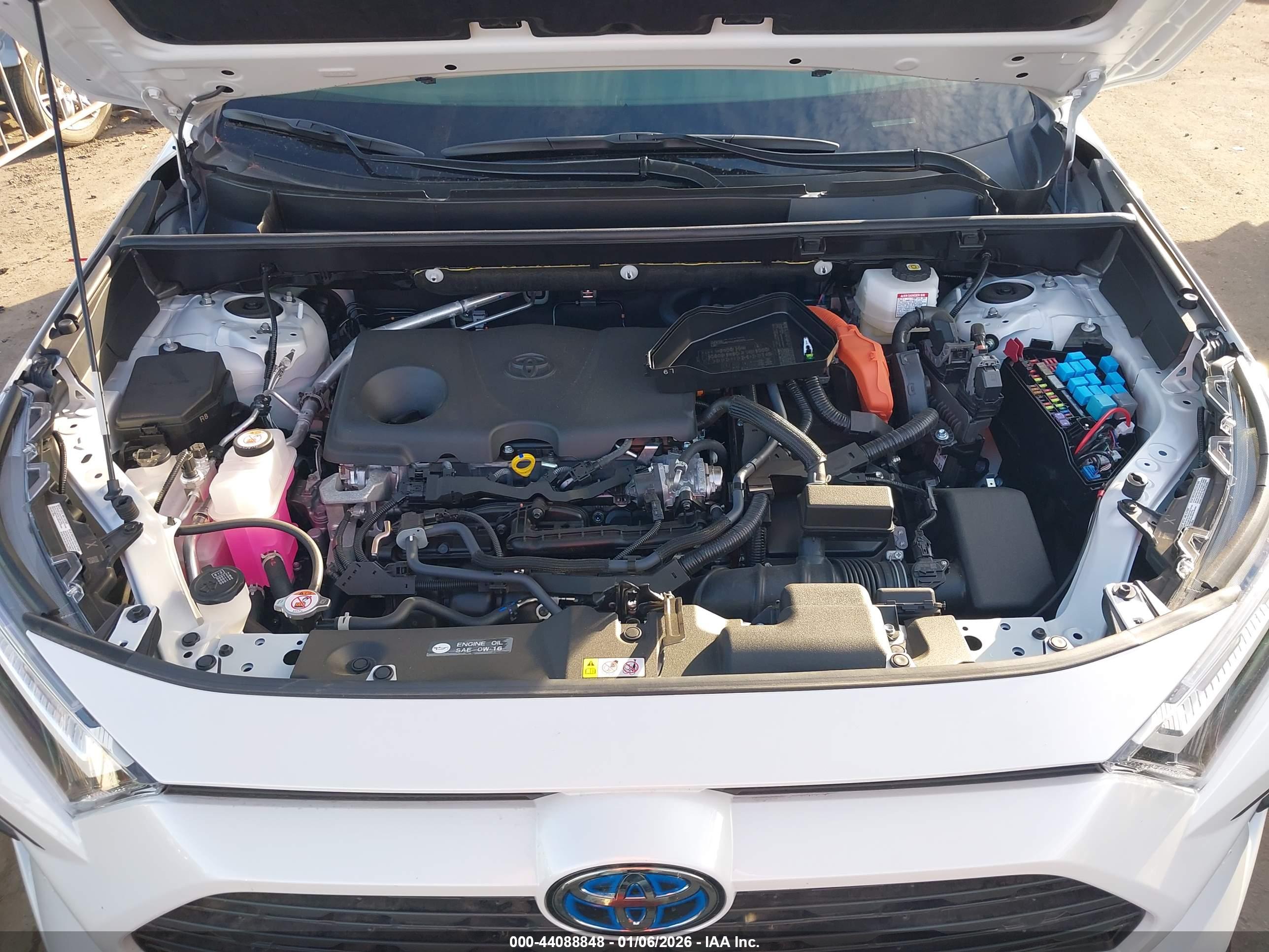 TOYOTA RAV4 image 10