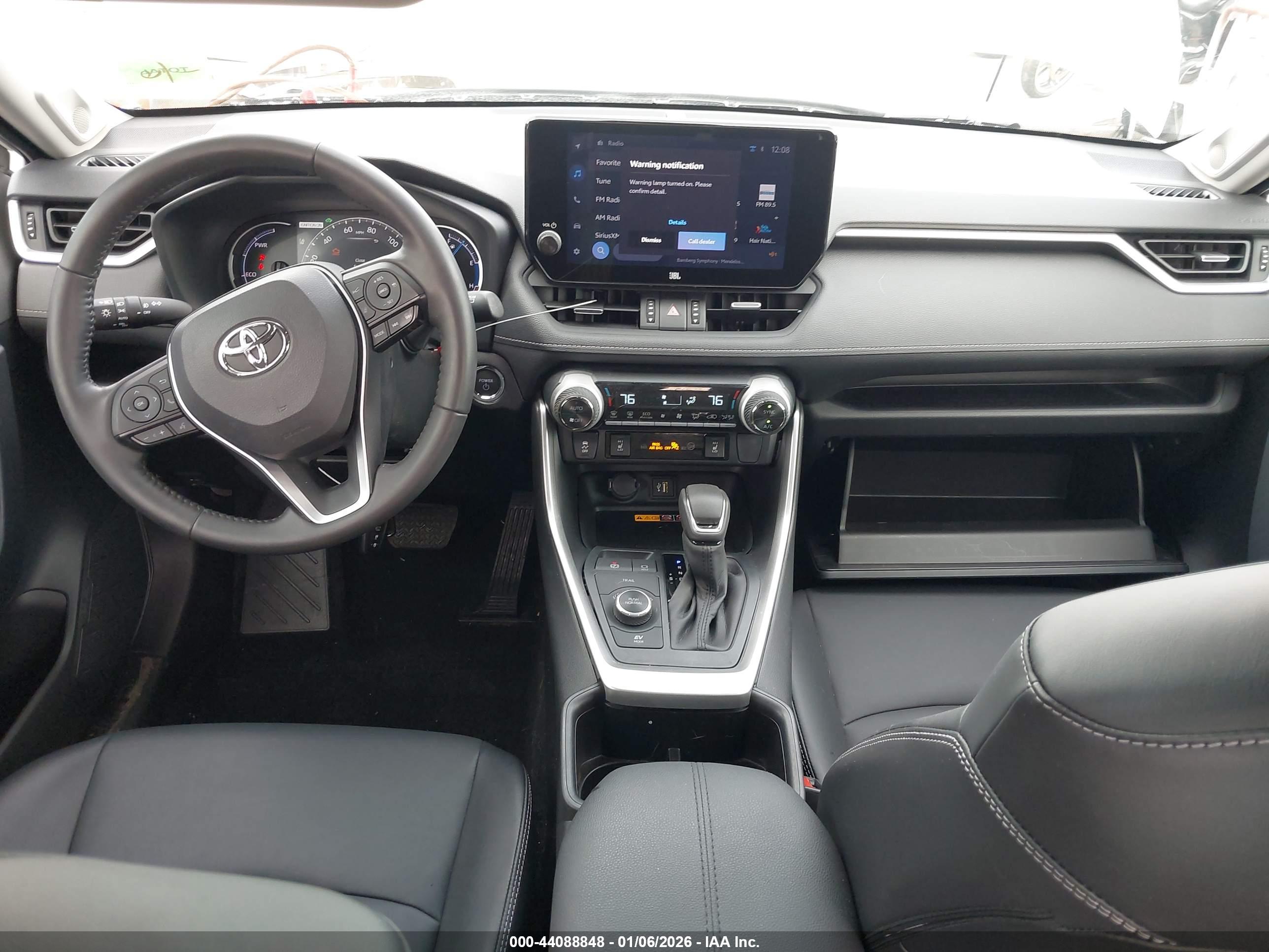 TOYOTA RAV4 image 5