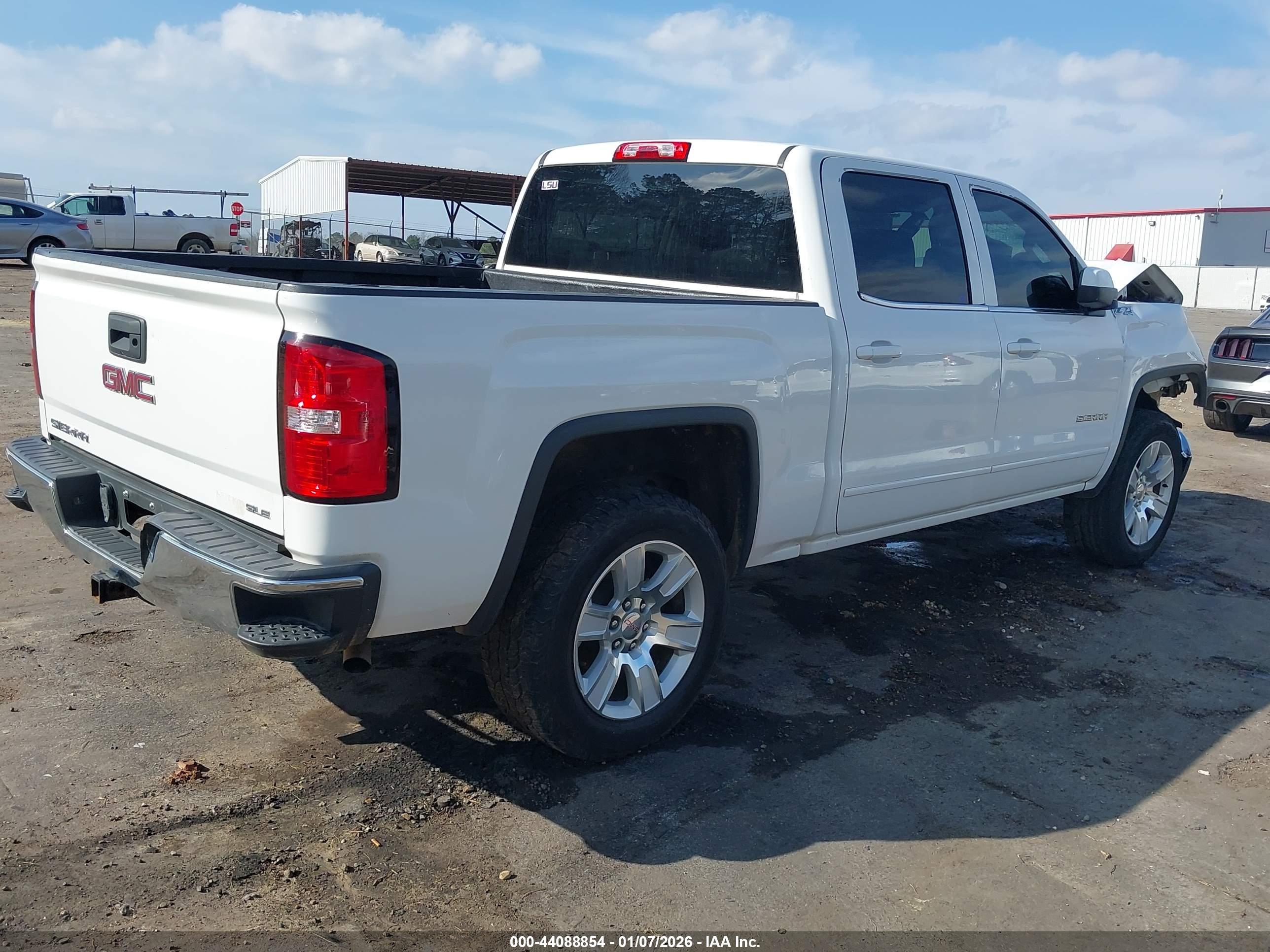 GMC SIERRA image 4