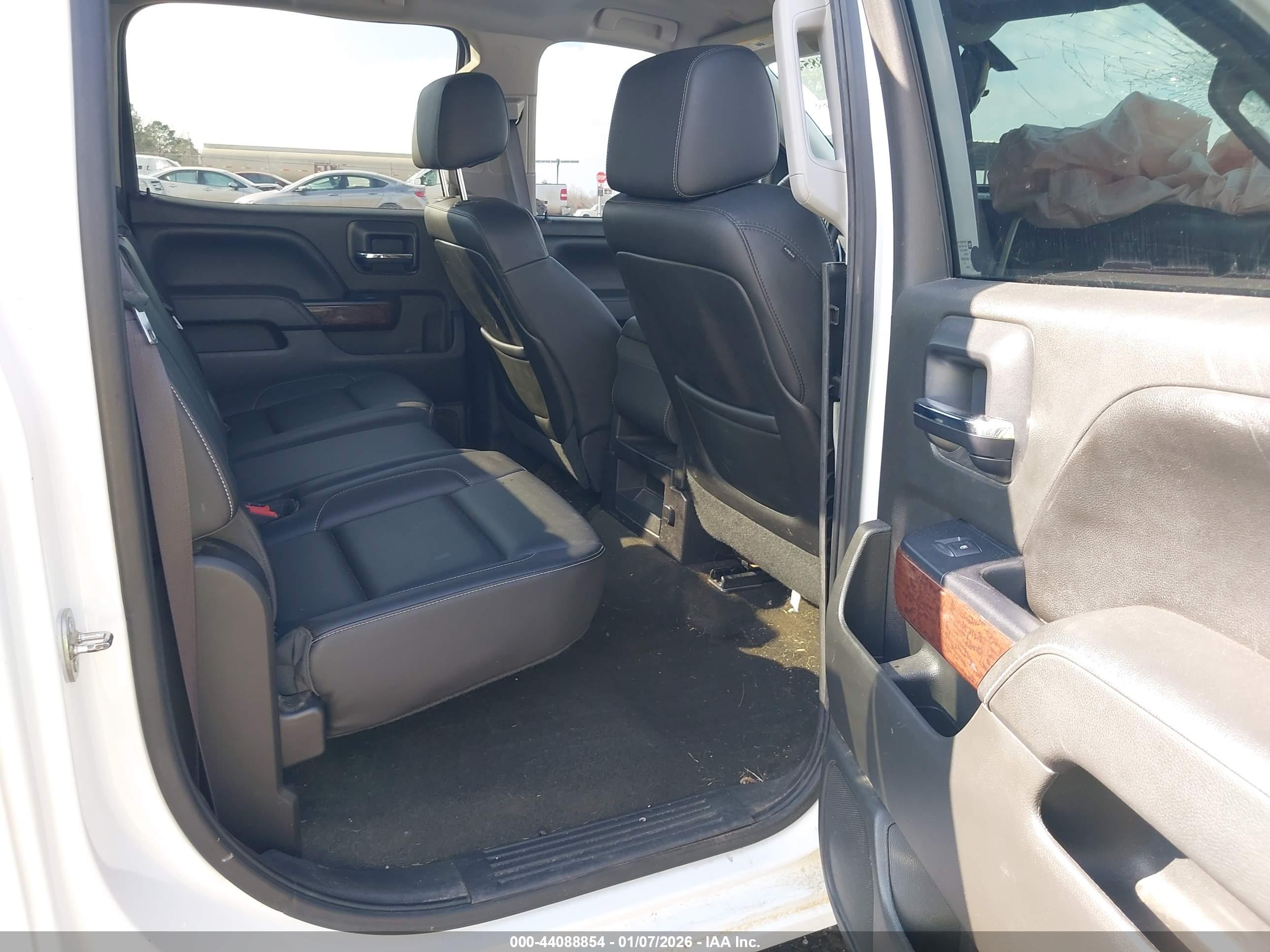 GMC SIERRA image 8