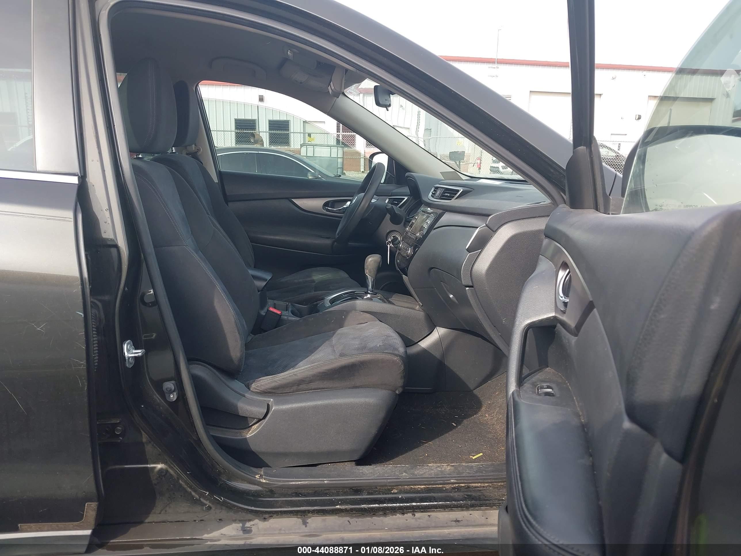NISSAN ROGUE image 5