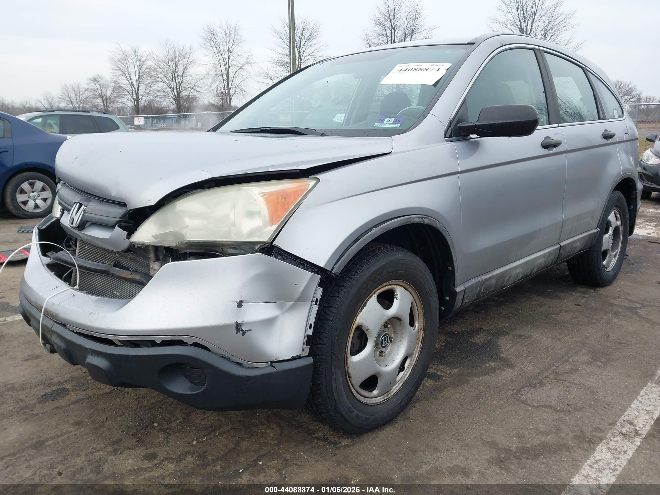 HONDA CR-V image 2