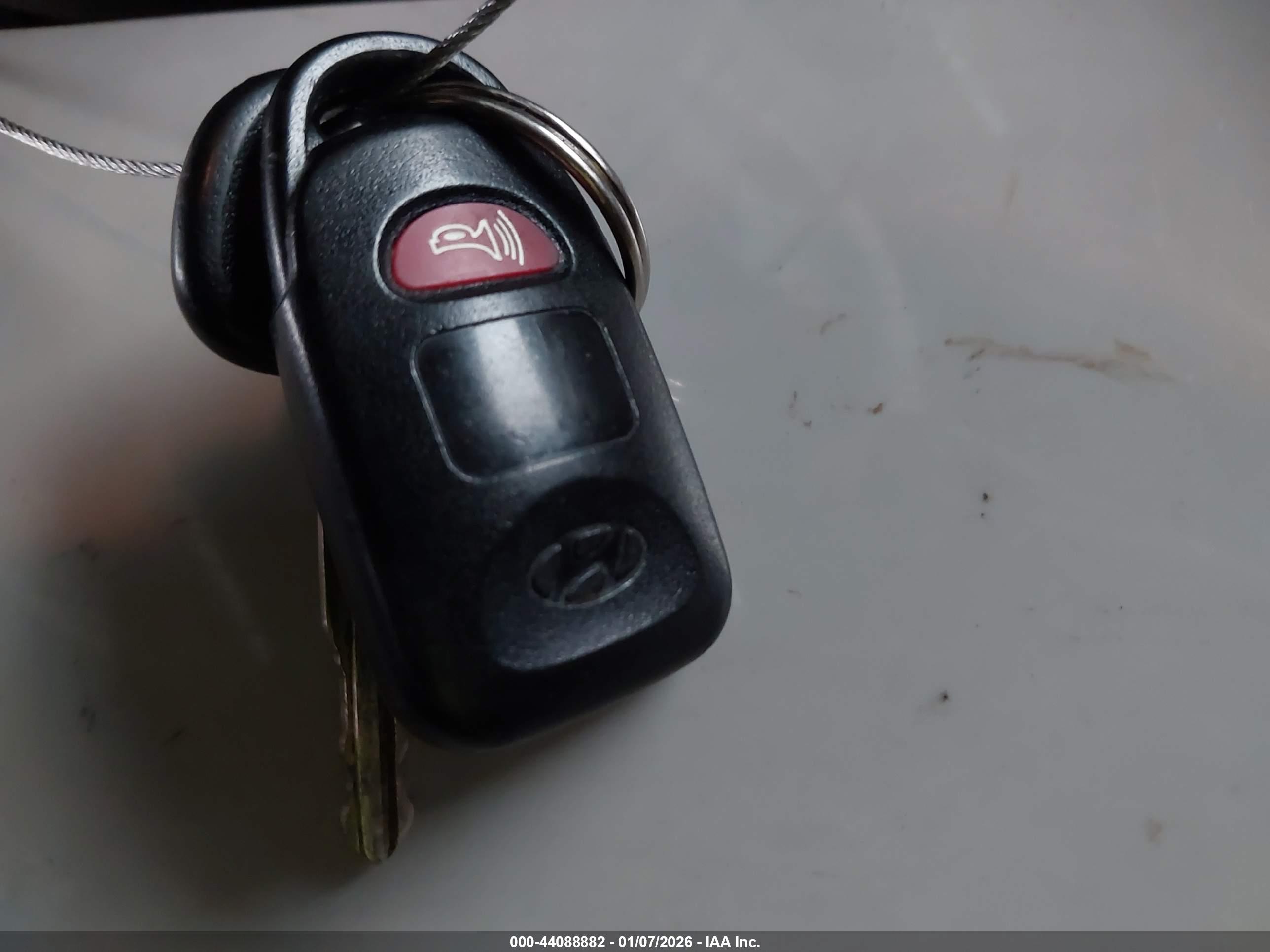 HYUNDAI ELANTRA image 11