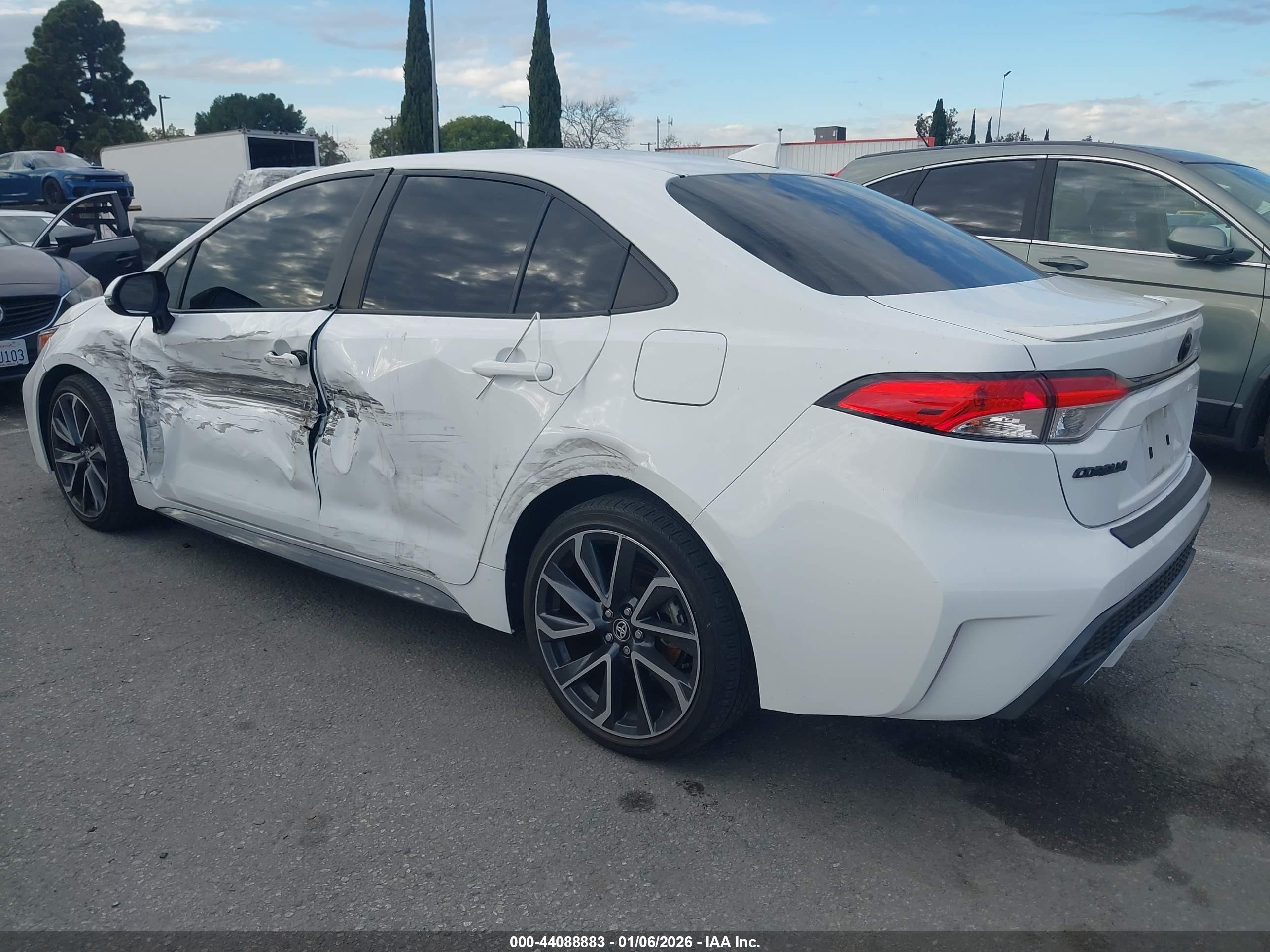 TOYOTA COROLLA image 3