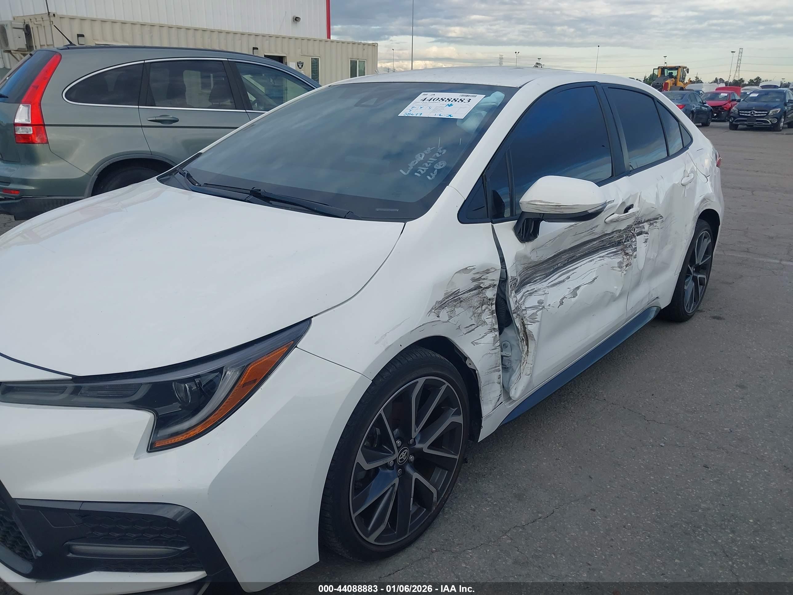TOYOTA COROLLA image 6