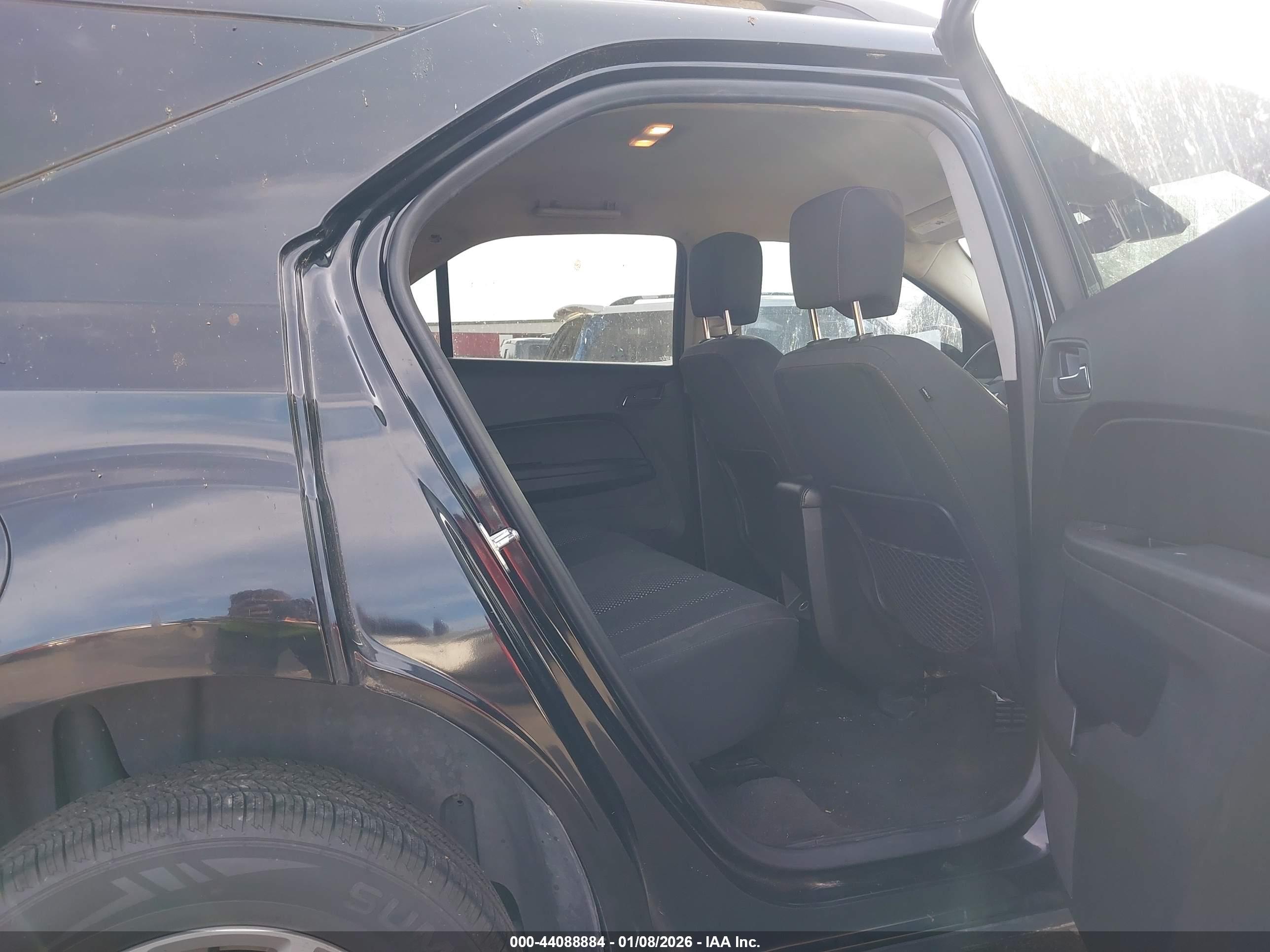 CHEVROLET EQUINOX image 8