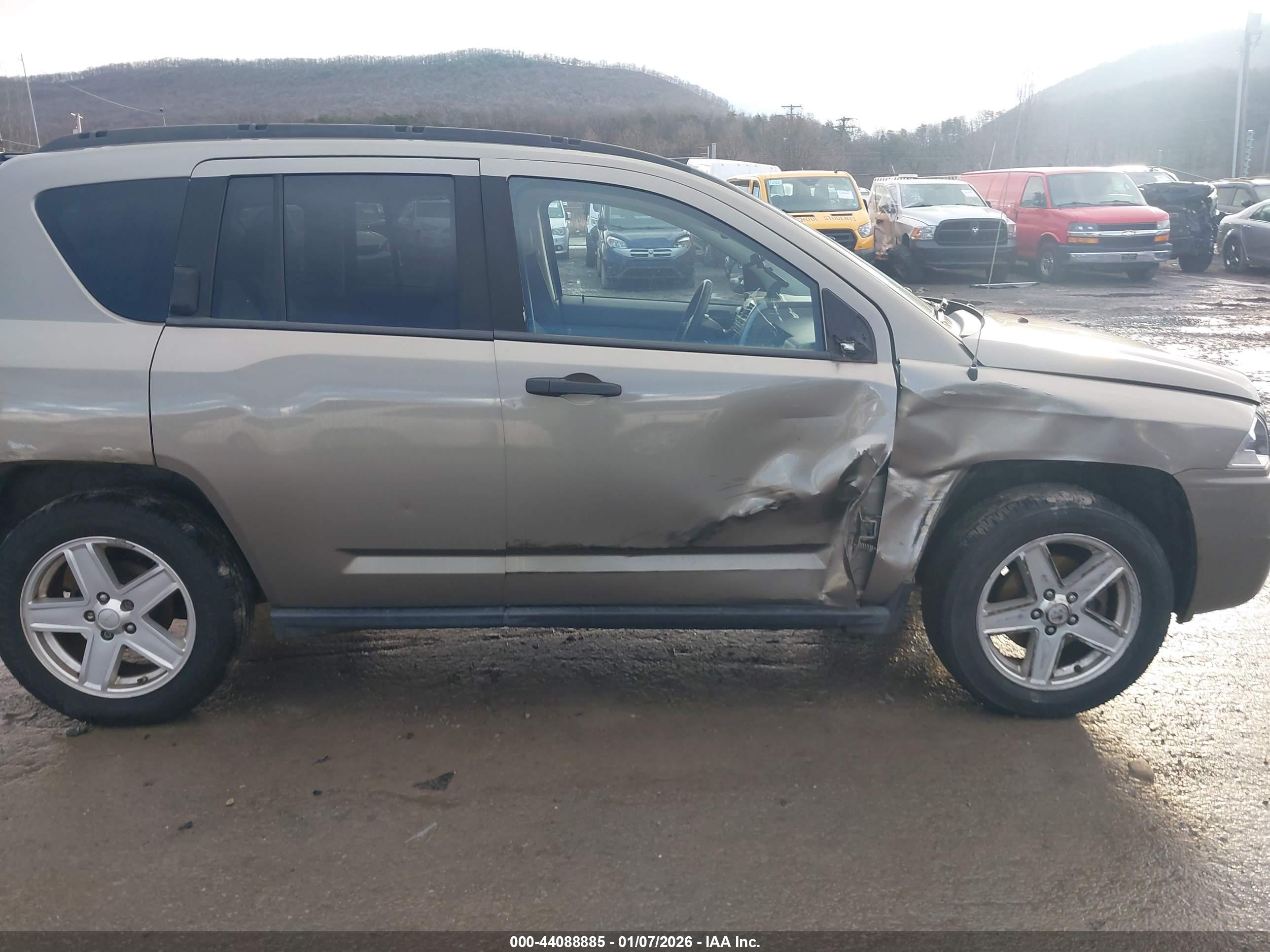 JEEP COMPASS image 6