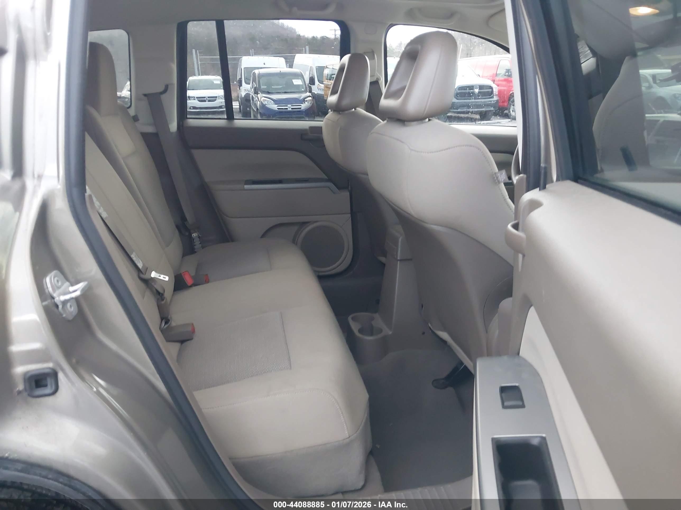 JEEP COMPASS image 8