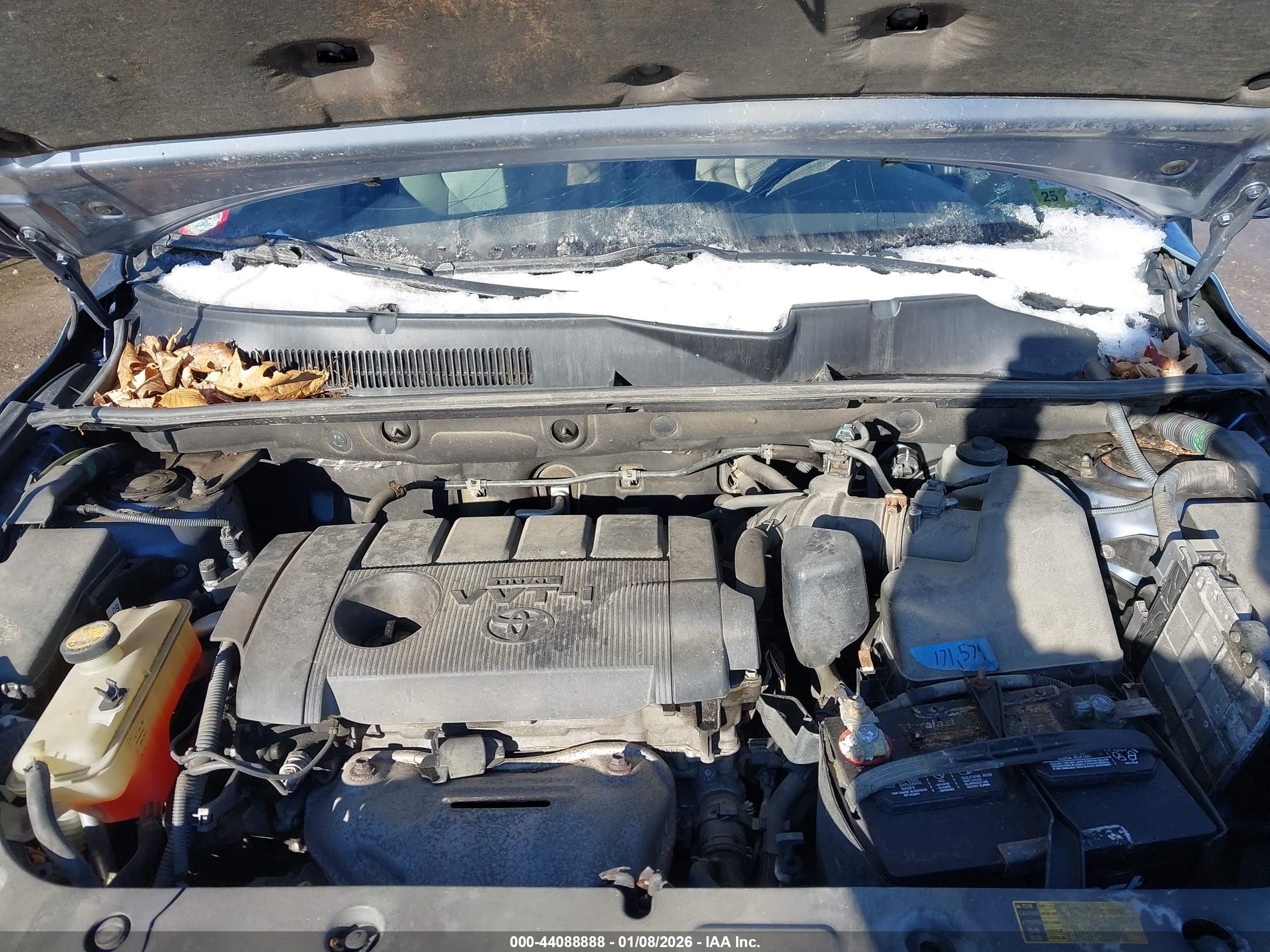 TOYOTA RAV4 image 10