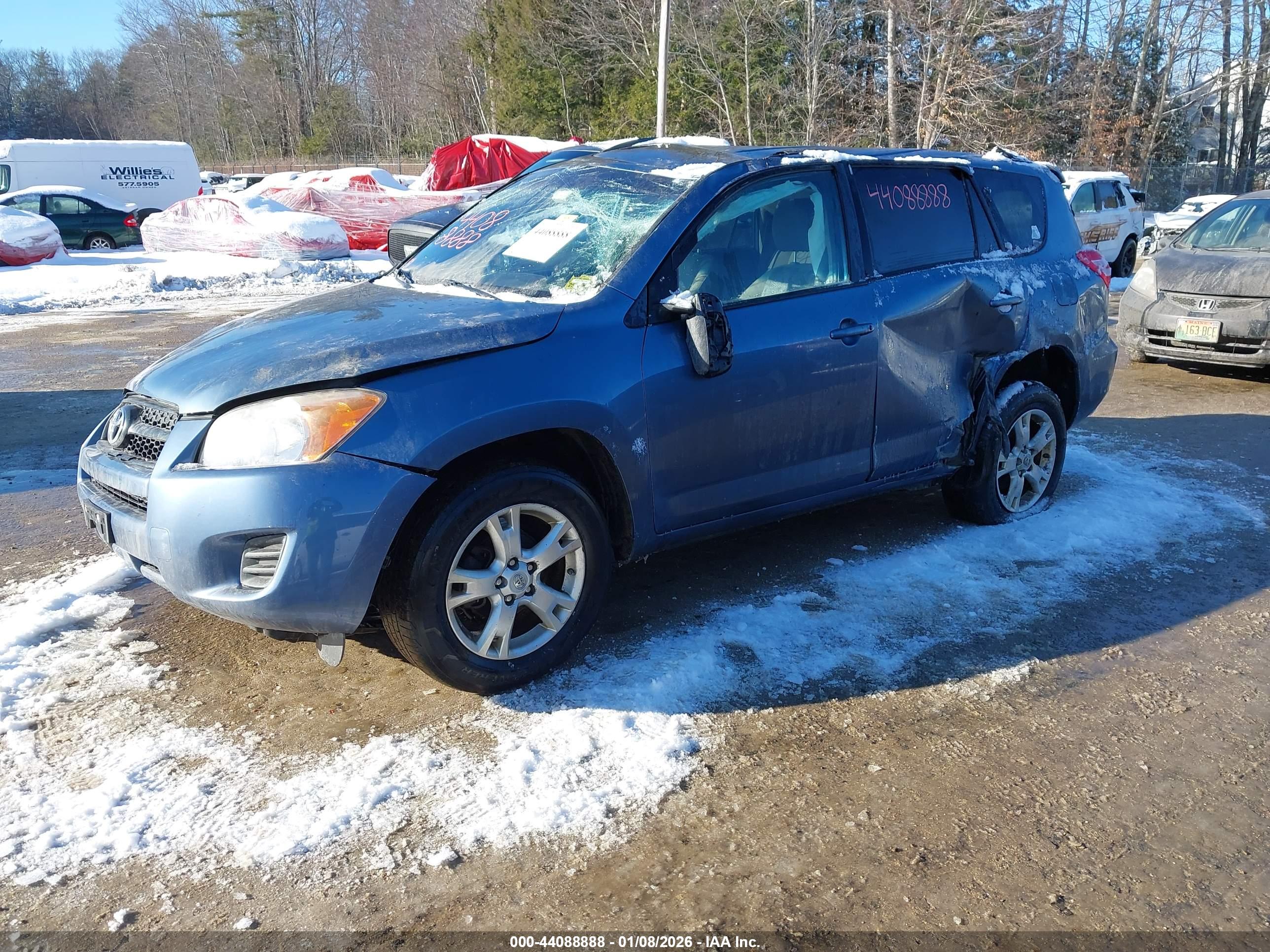 TOYOTA RAV4 image 2