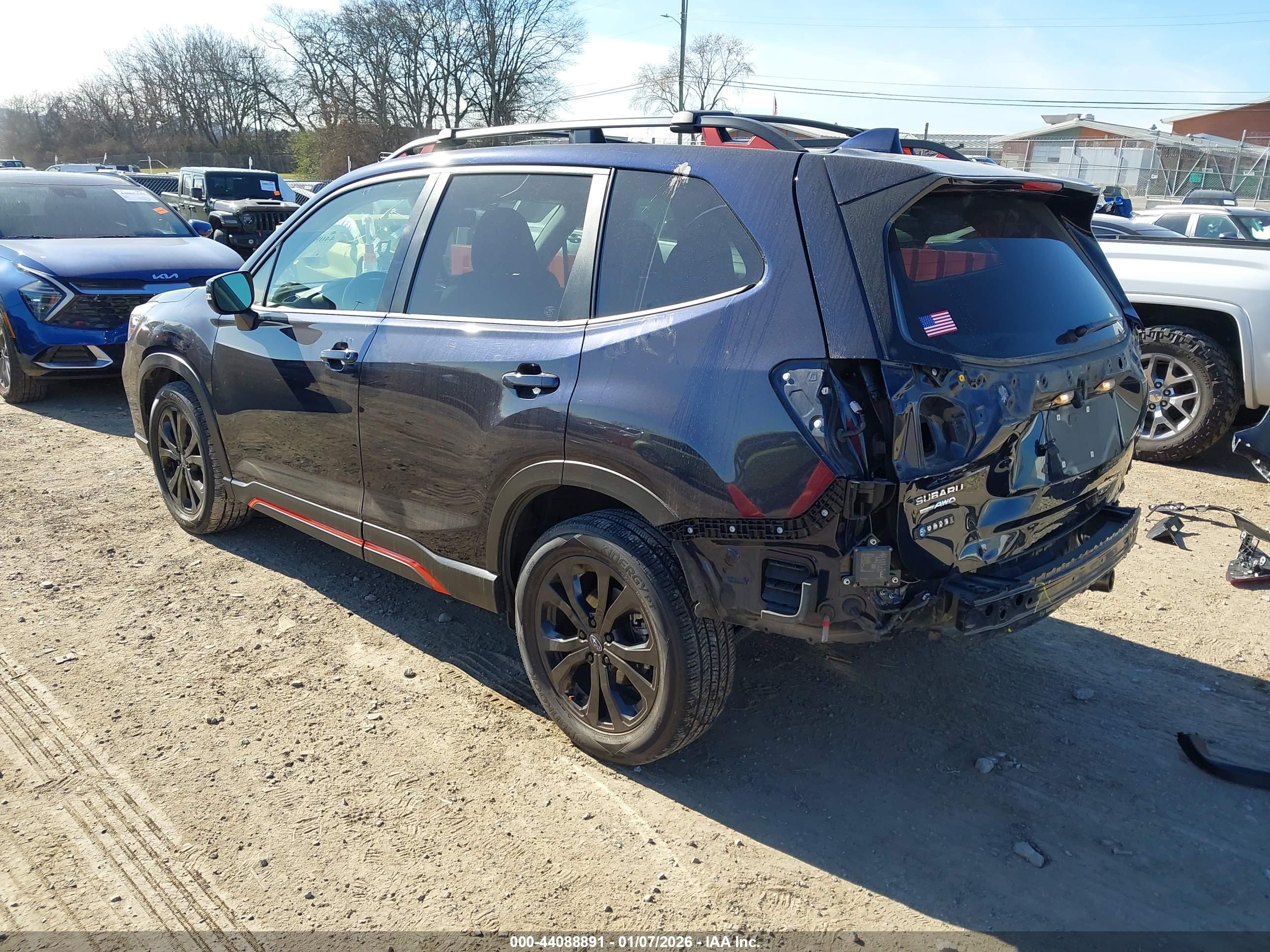 SUBARU FORESTER image 3