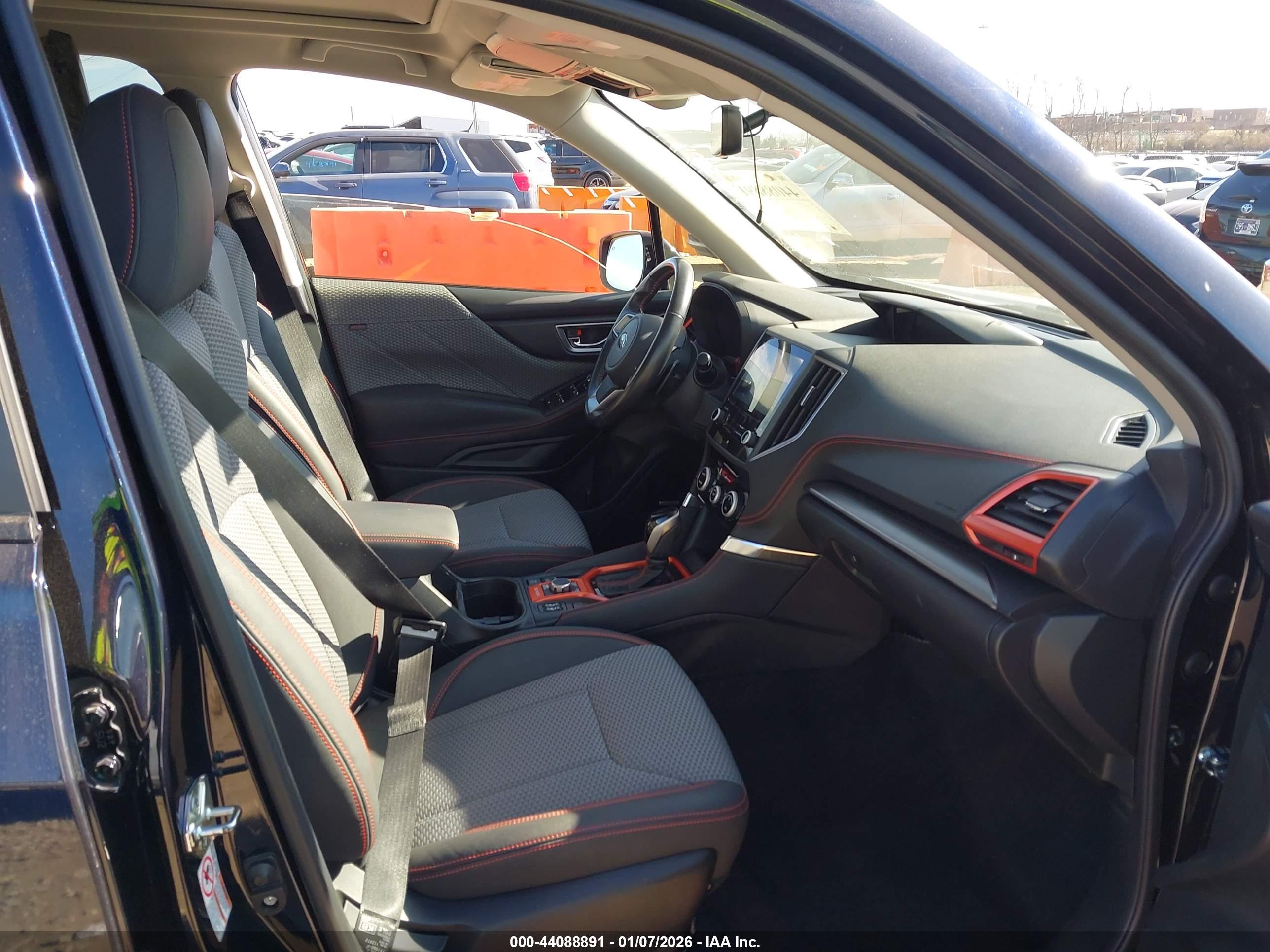 SUBARU FORESTER image 5