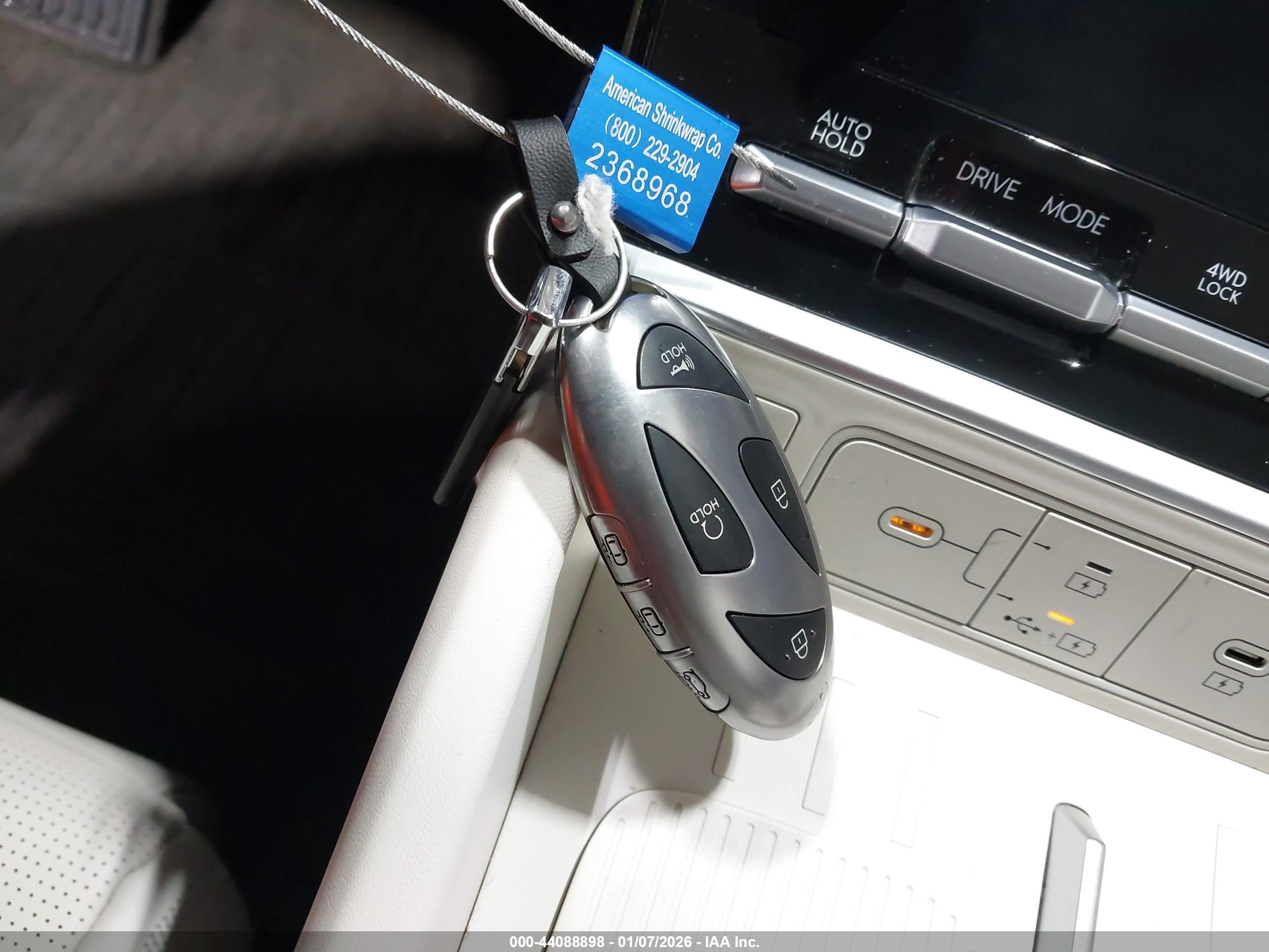 HYUNDAI SANTA image 11