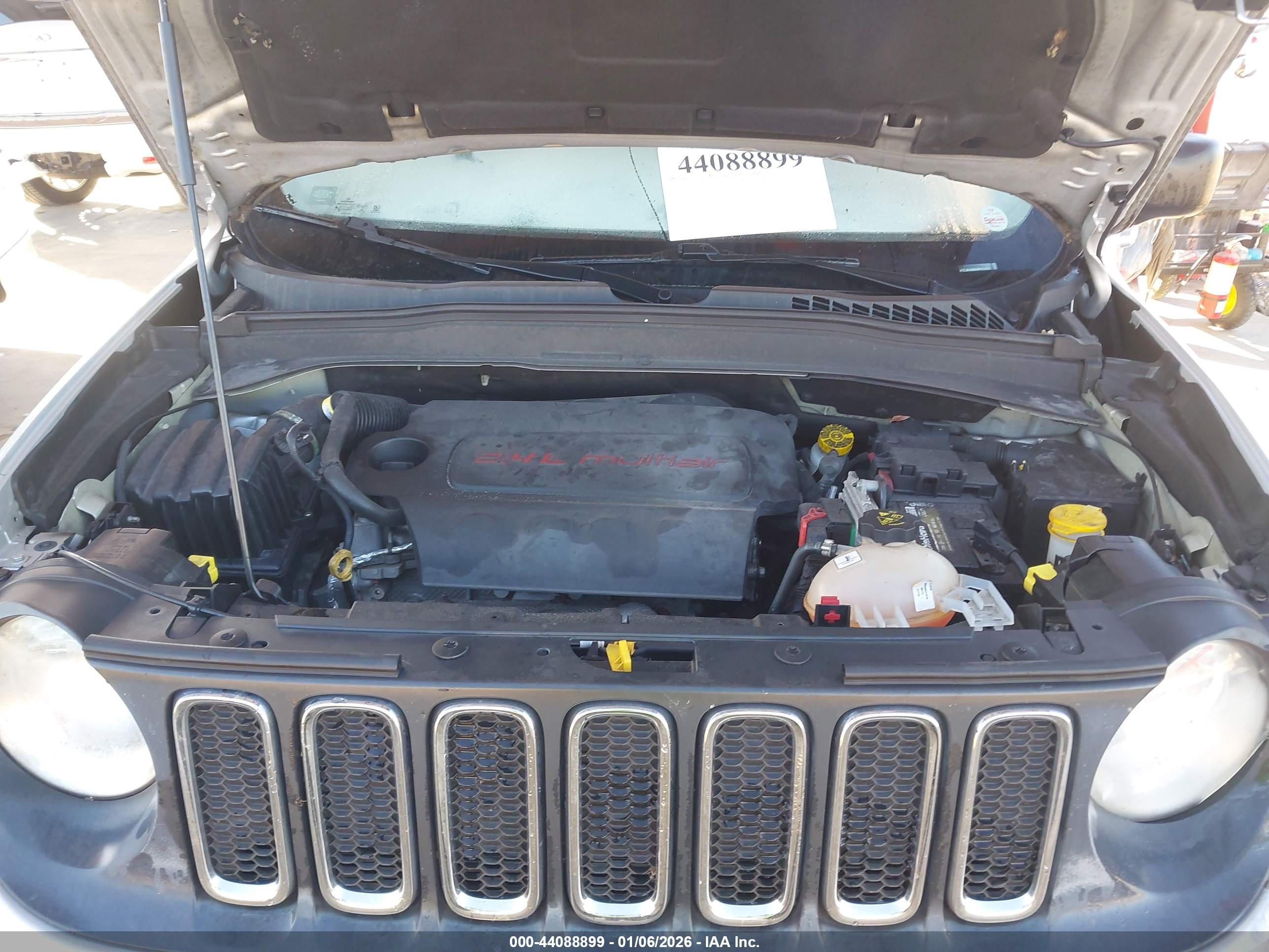 JEEP RENEGADE image 10
