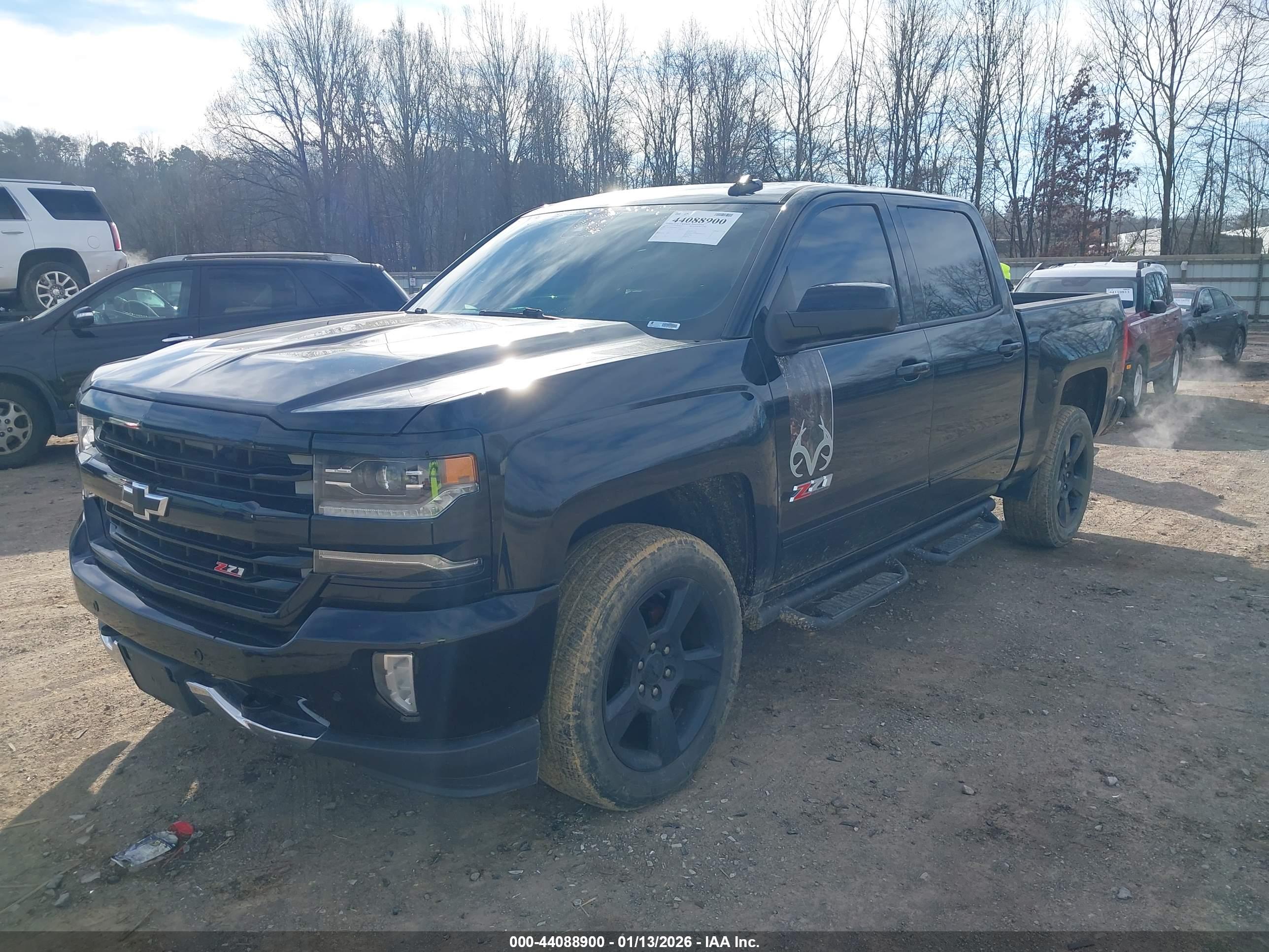 CHEVROLET SILVERADO image 2