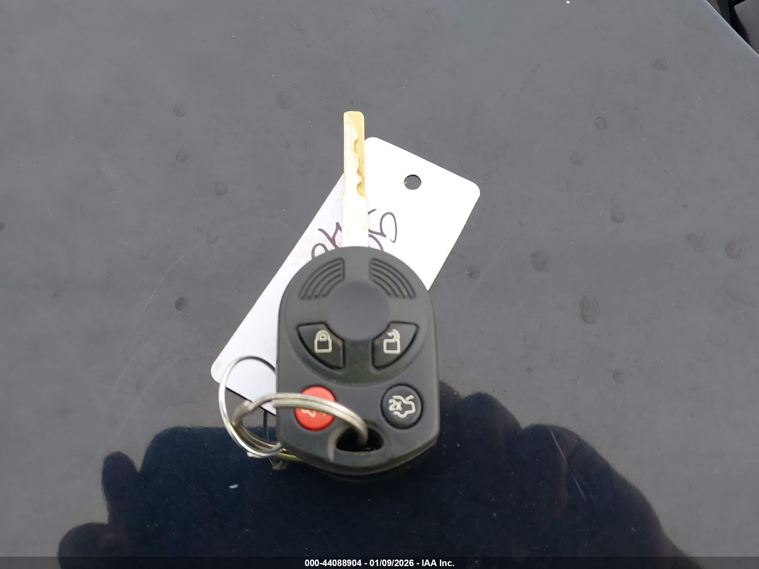 FORD FIESTA image 11