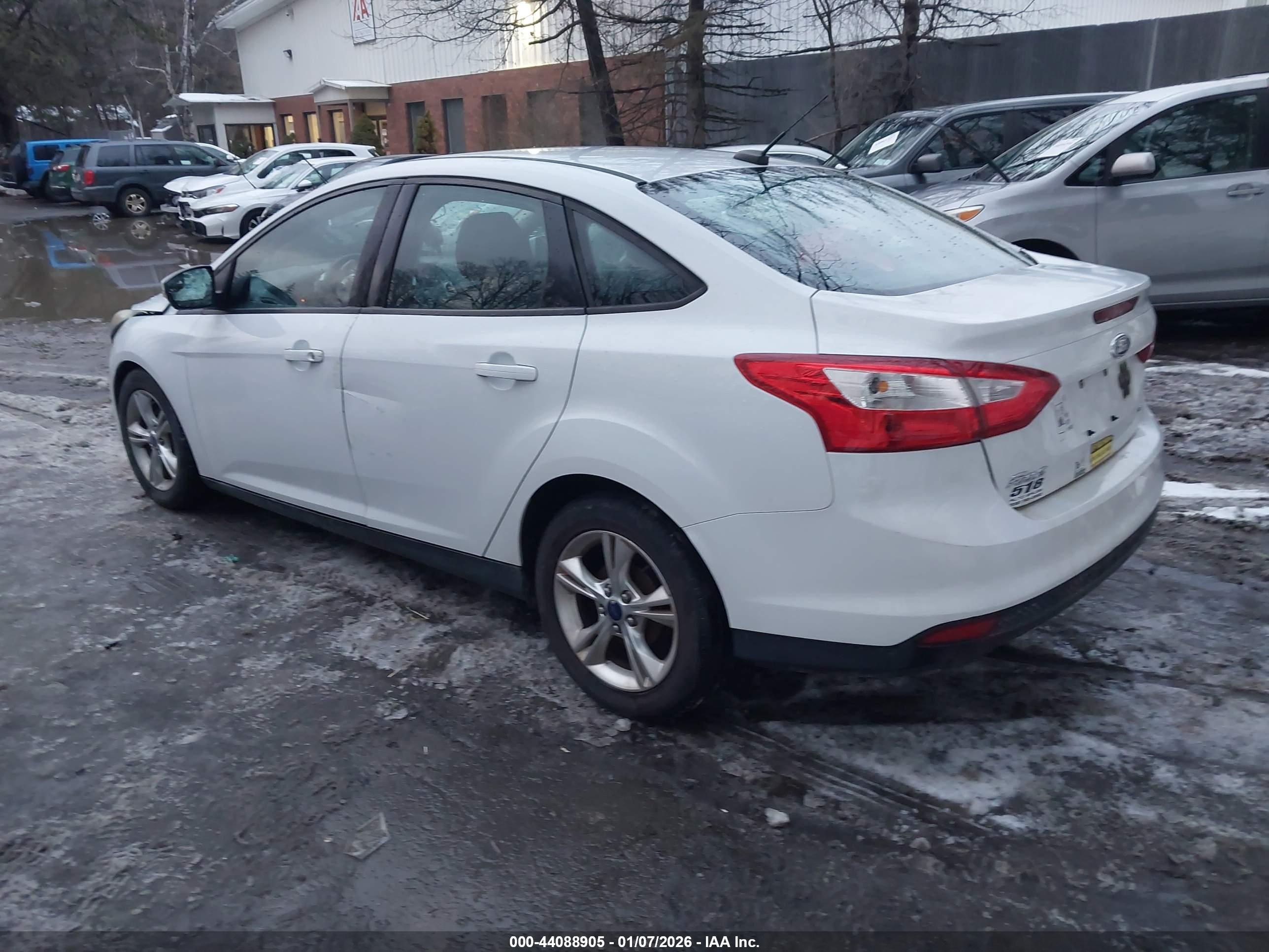 FORD FOCUS image 3
