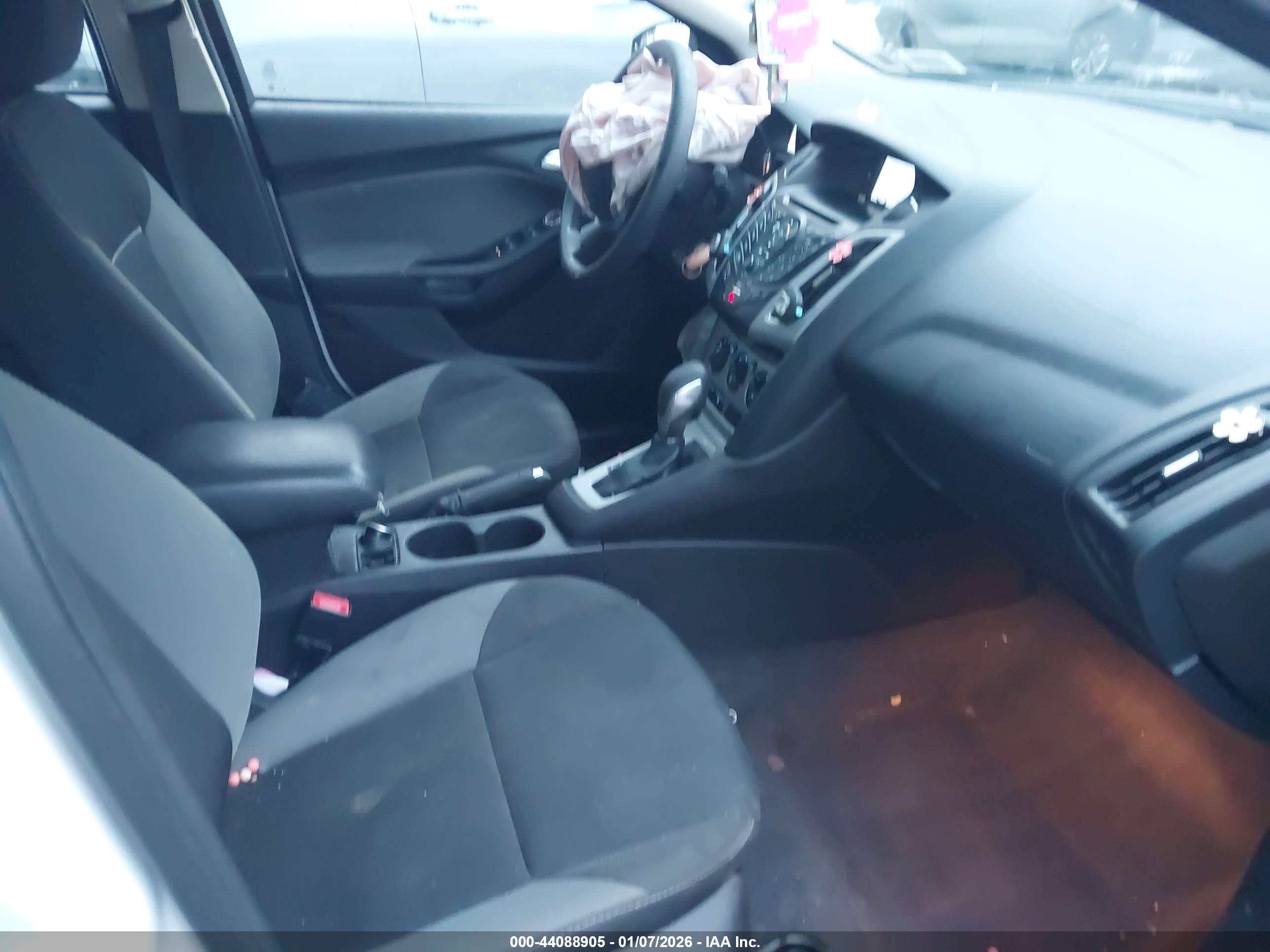 FORD FOCUS image 5