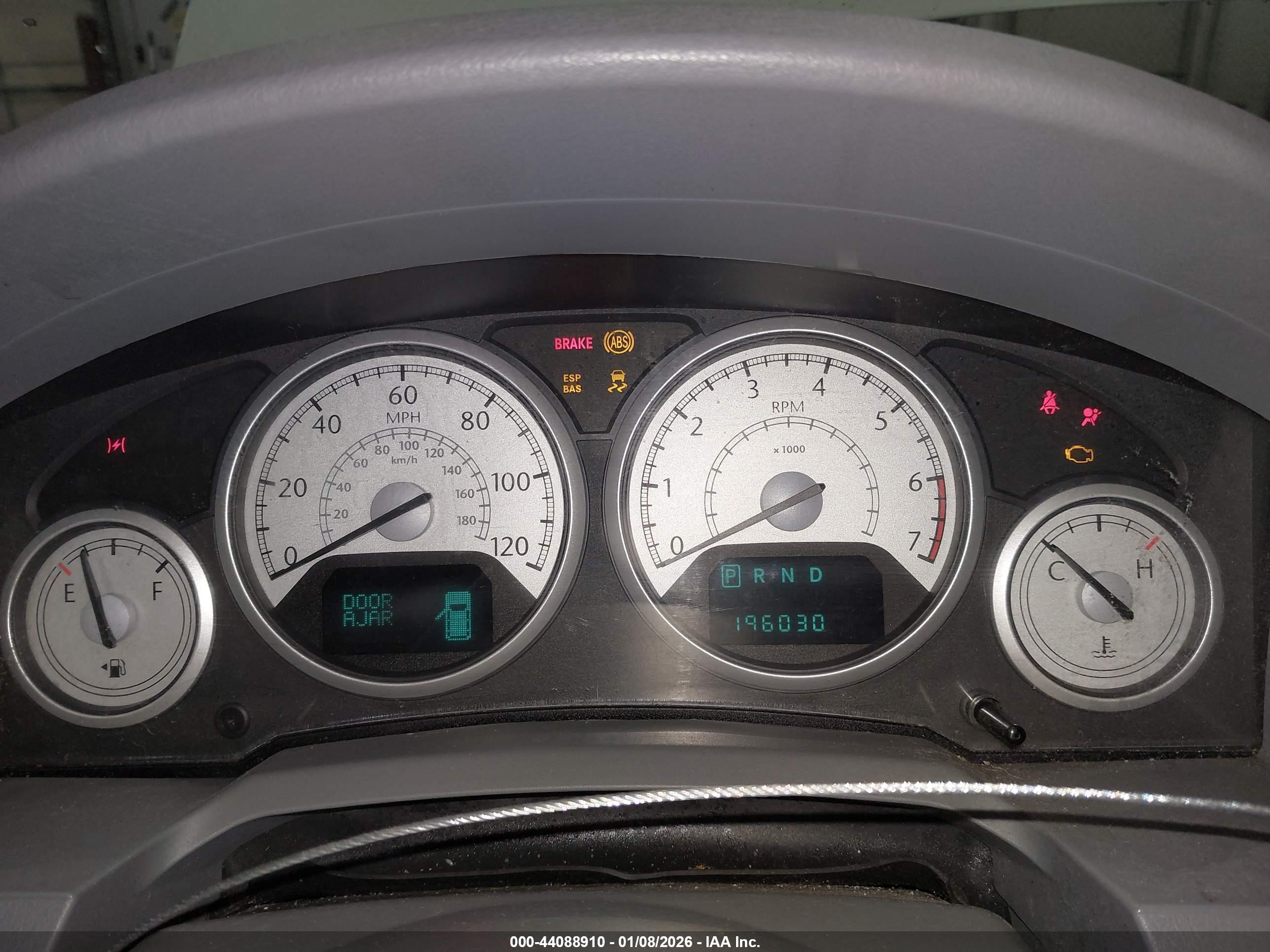 CHRYSLER TOWN image 7