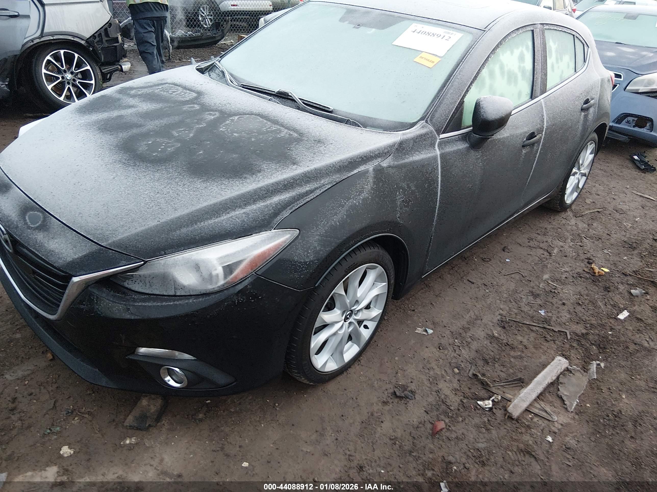 MAZDA MAZDA3 image 2