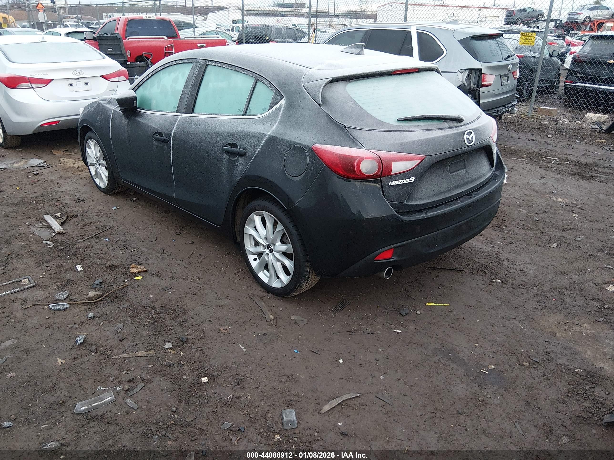 MAZDA MAZDA3 image 3