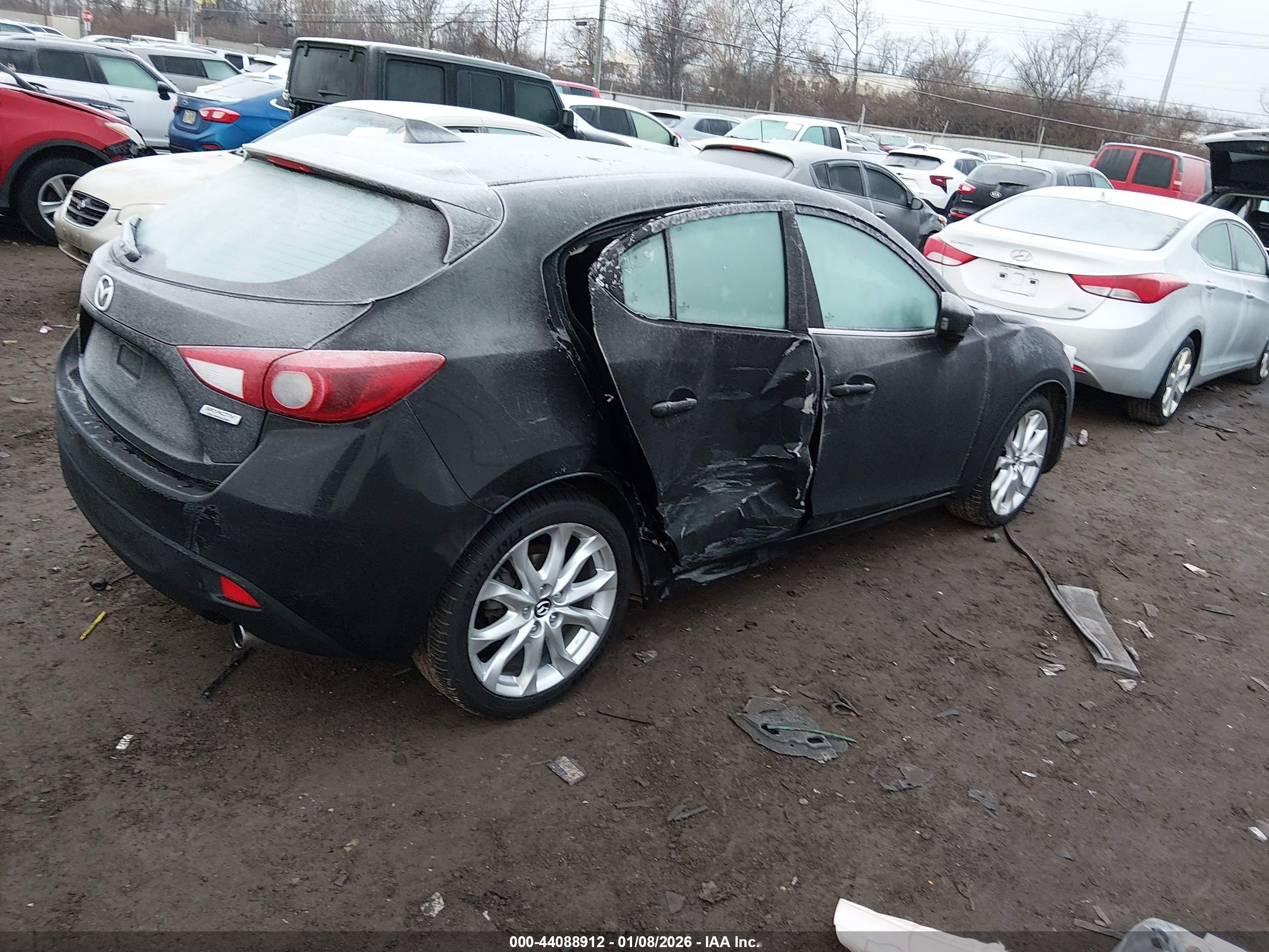 MAZDA MAZDA3 image 4