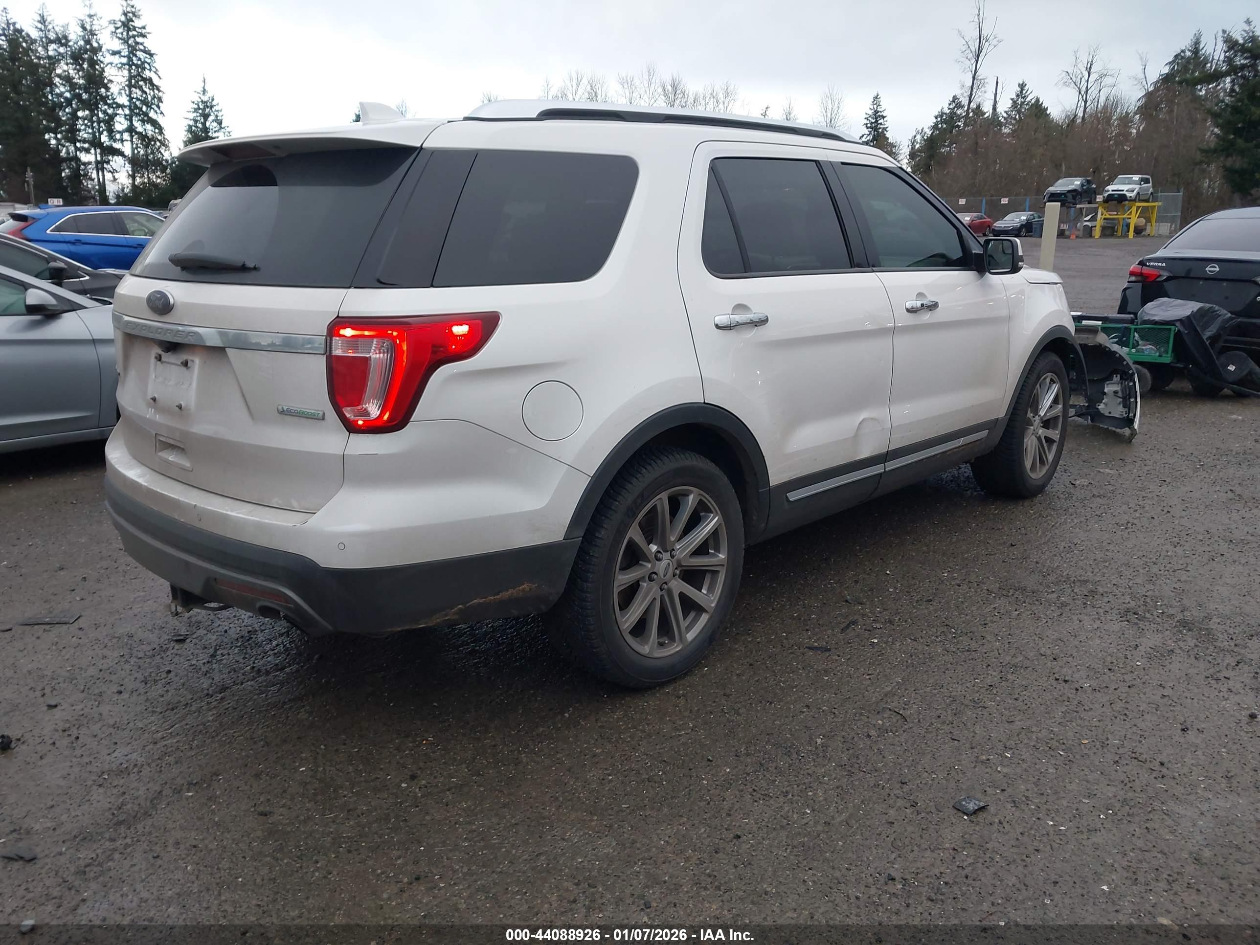 FORD EXPLORER image 4