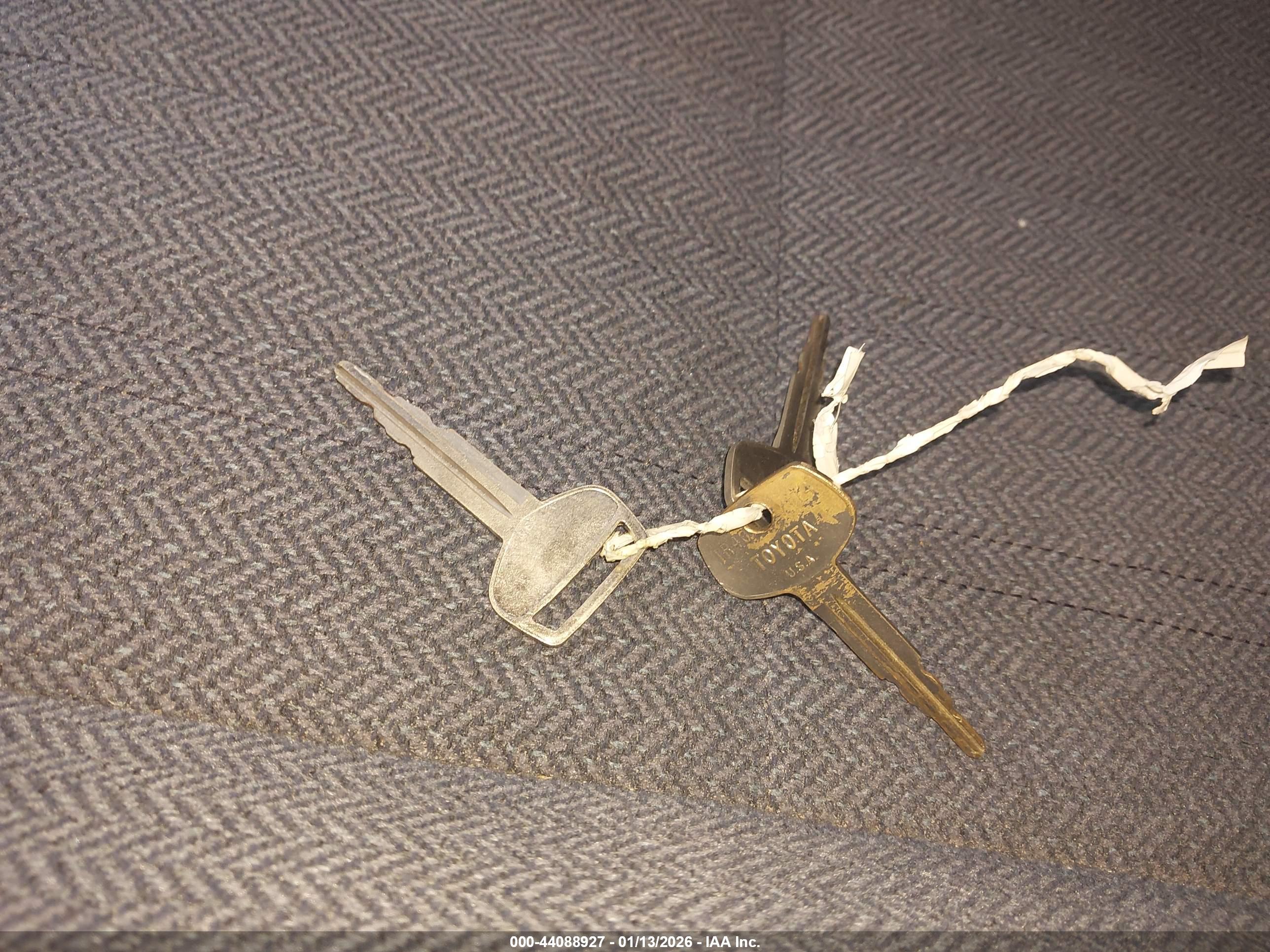 TOYOTA COROLLA image 11