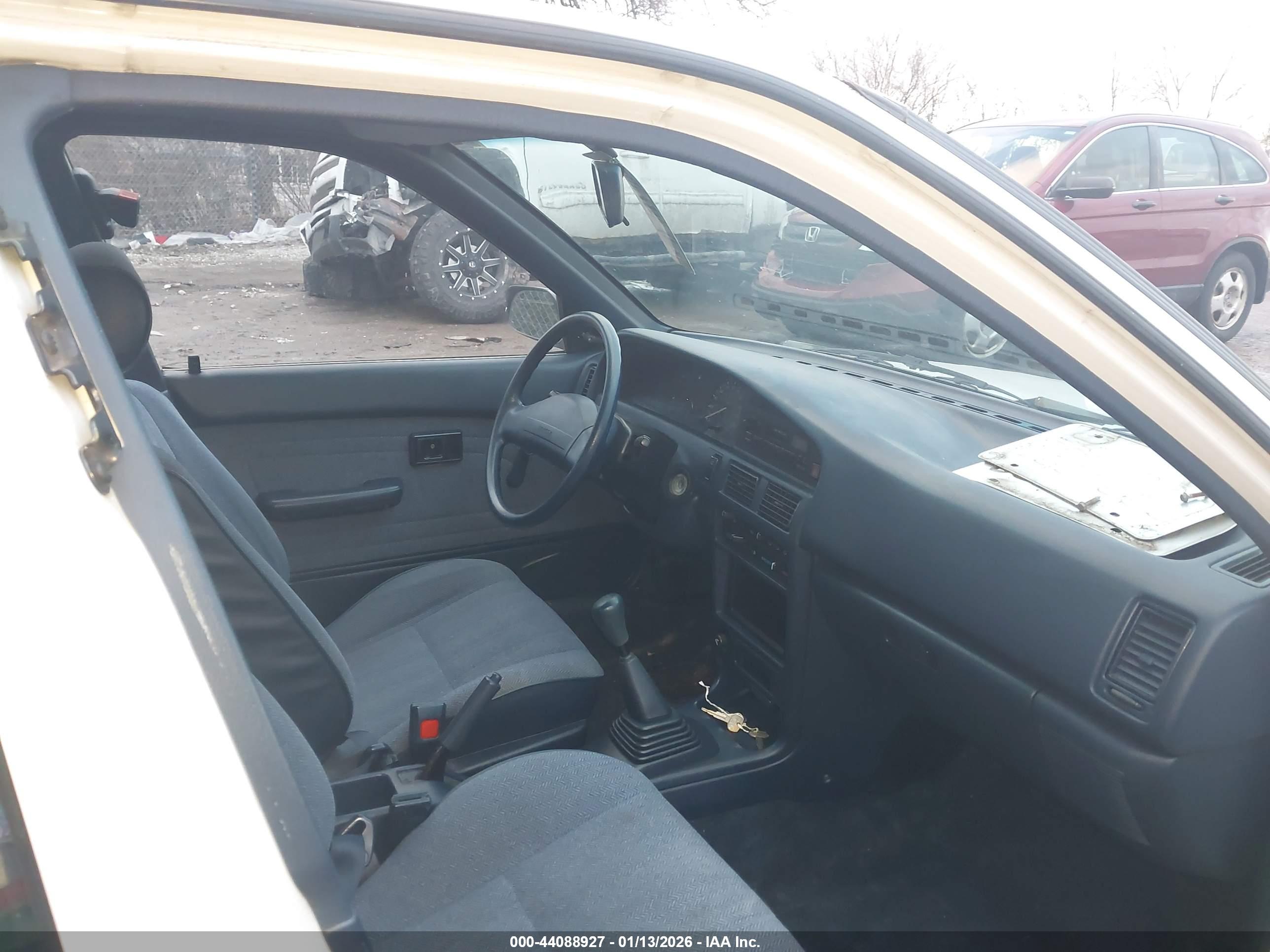 TOYOTA COROLLA image 5