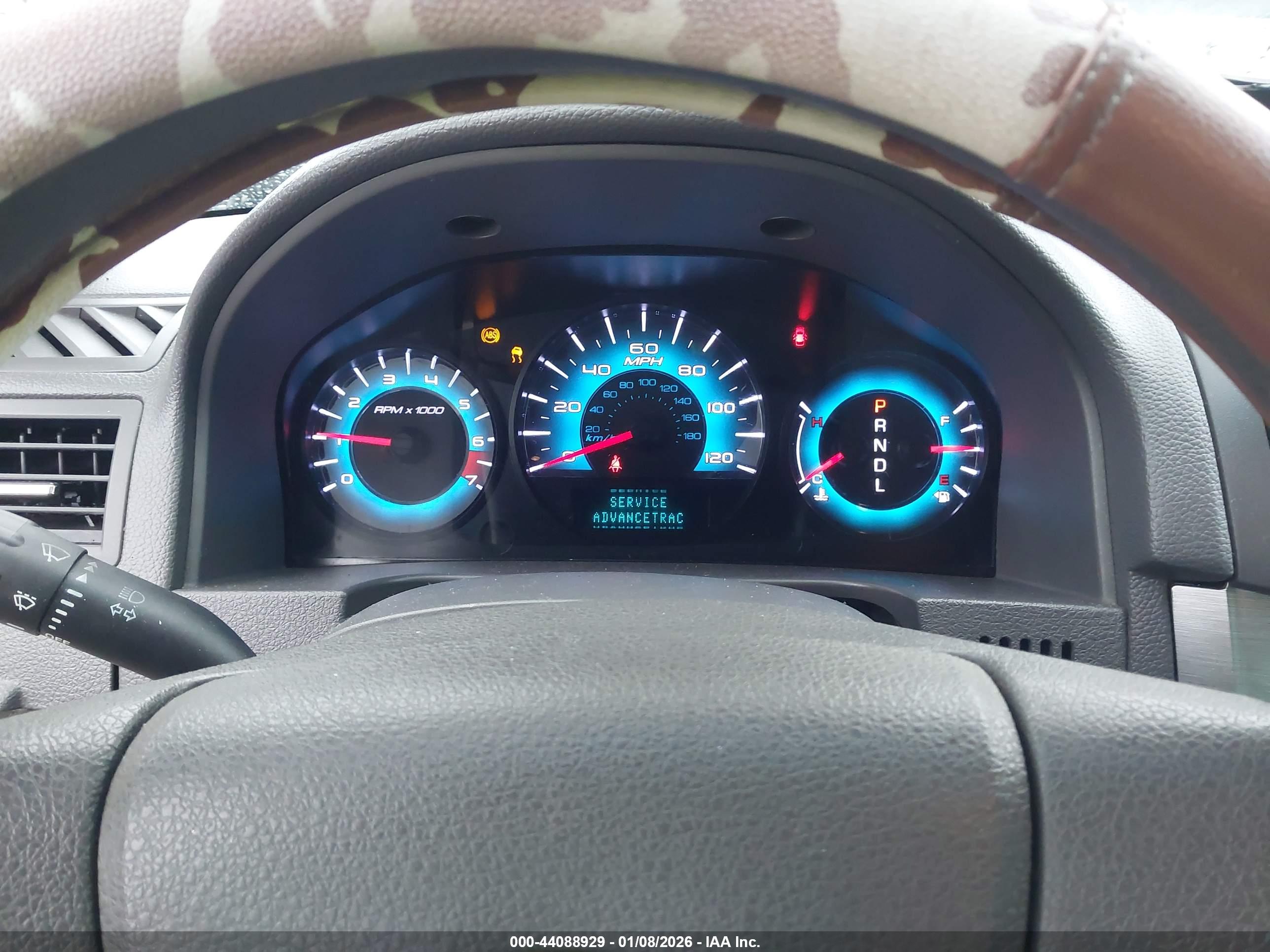 FORD FUSION image 7