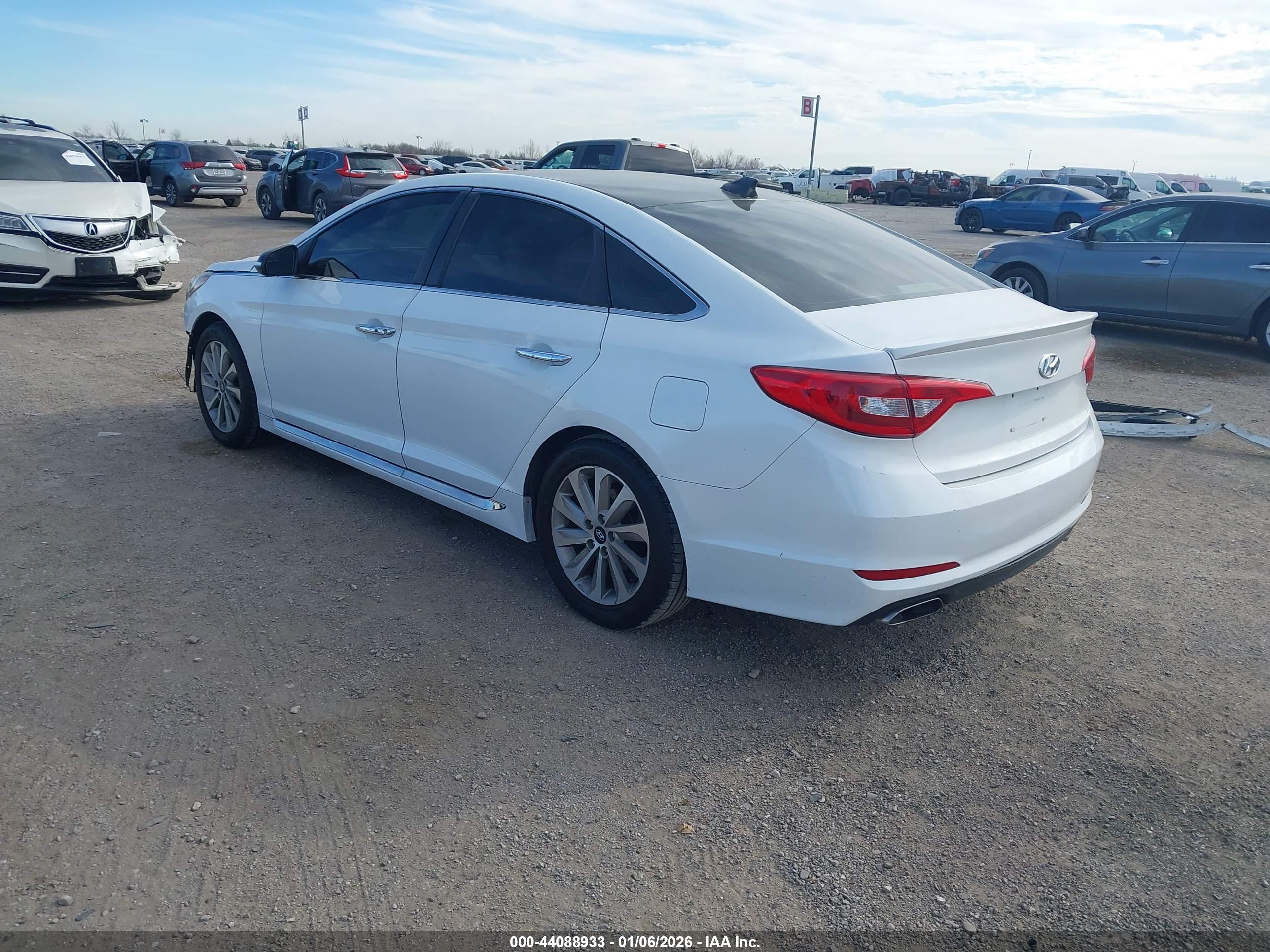 HYUNDAI SONATA image 3