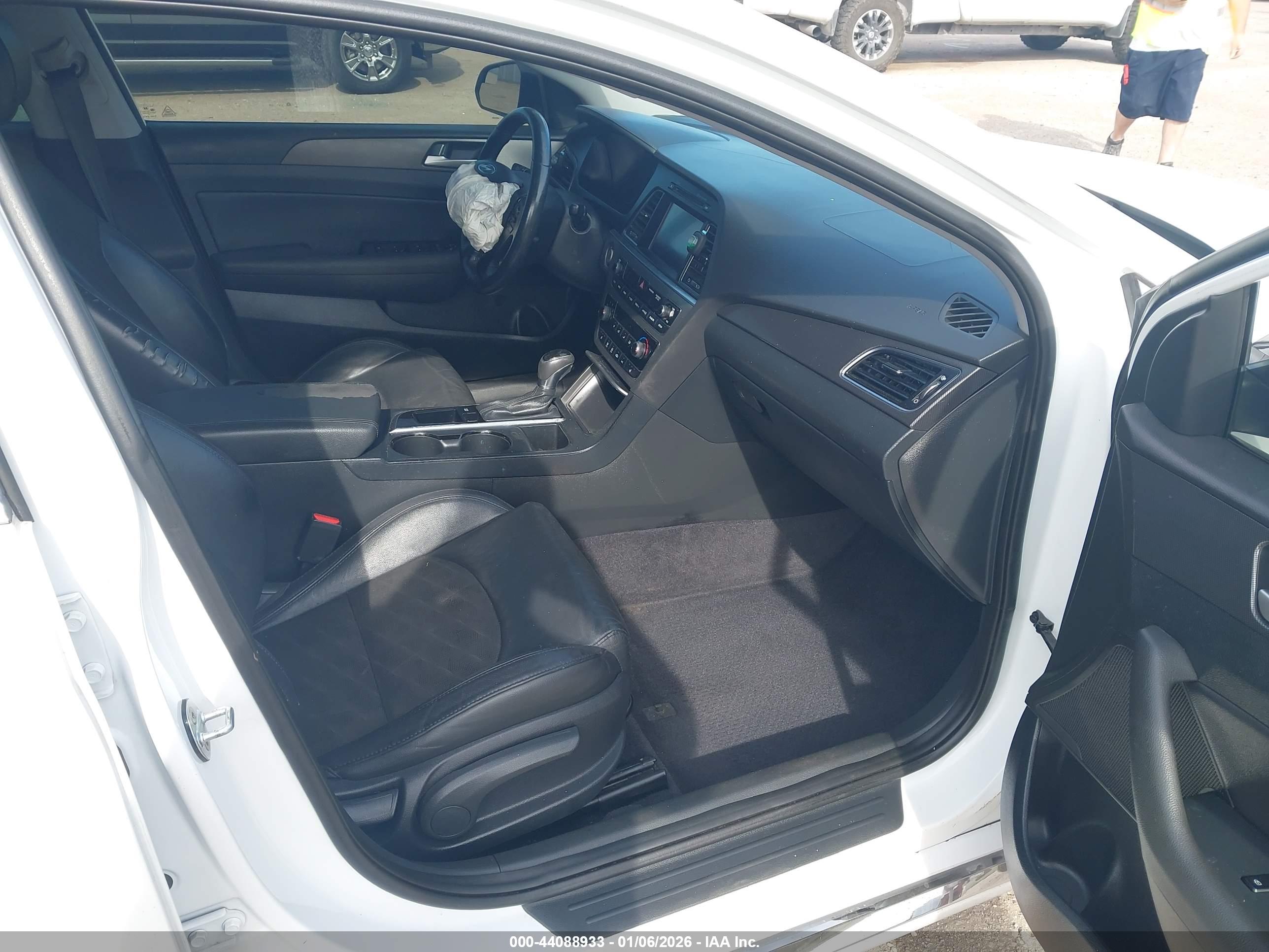 HYUNDAI SONATA image 5