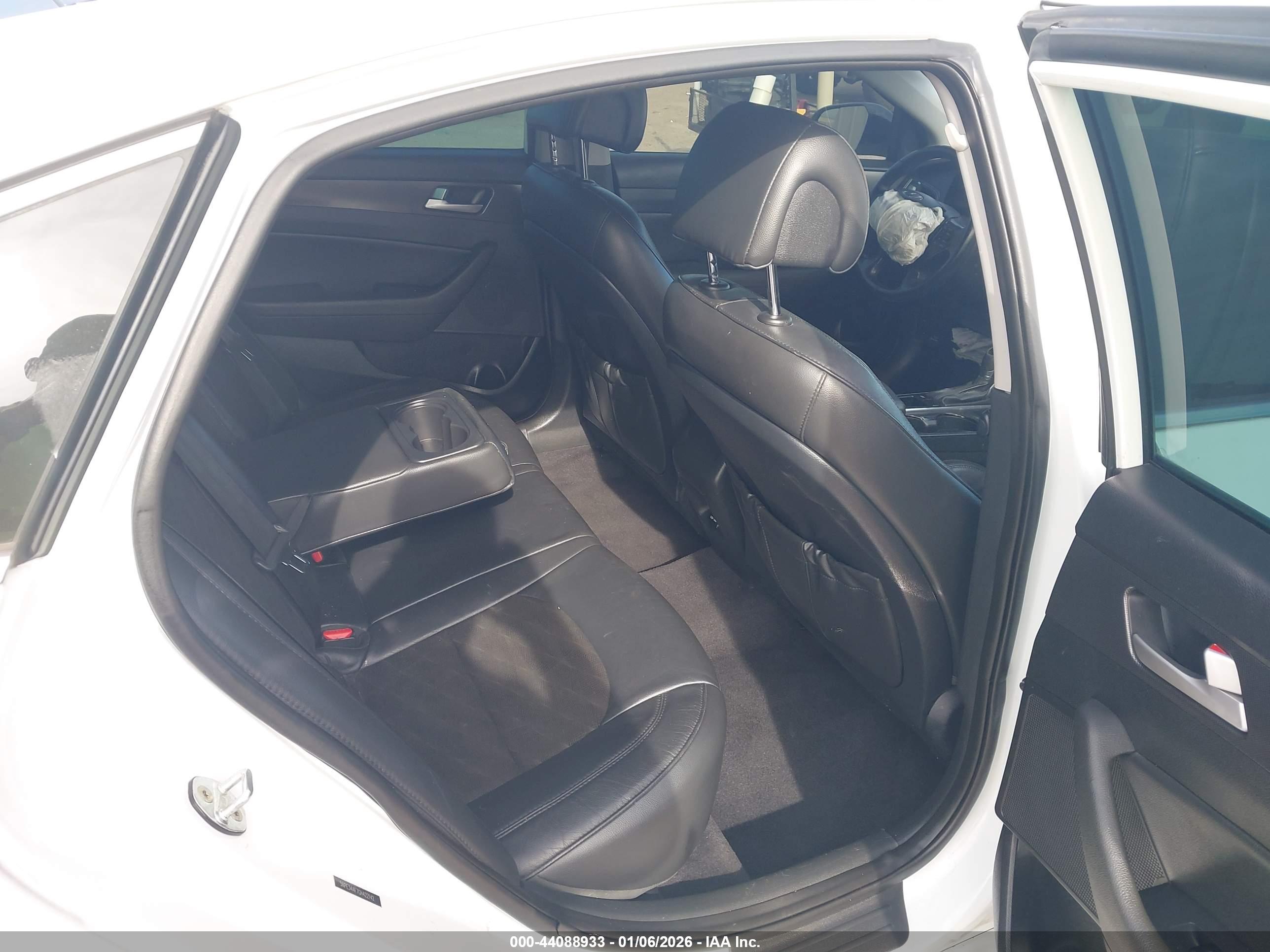 HYUNDAI SONATA image 8