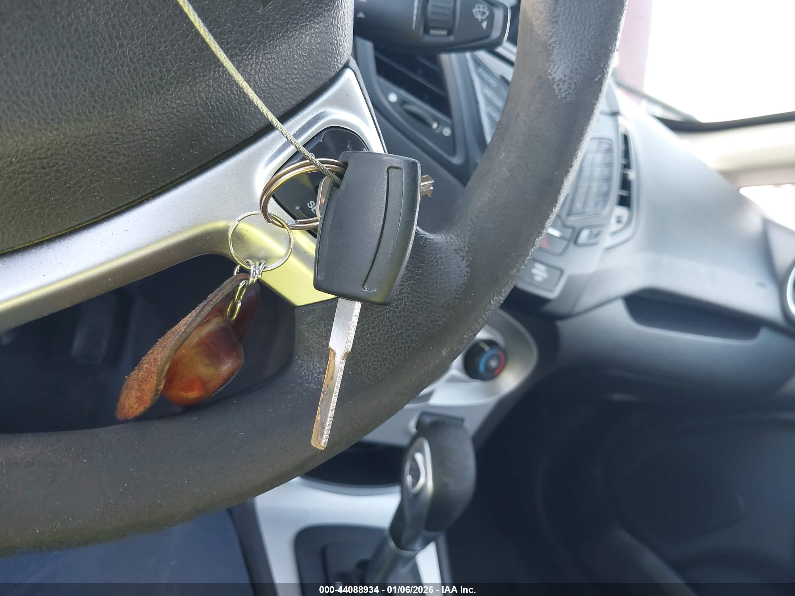 FORD FIESTA image 11