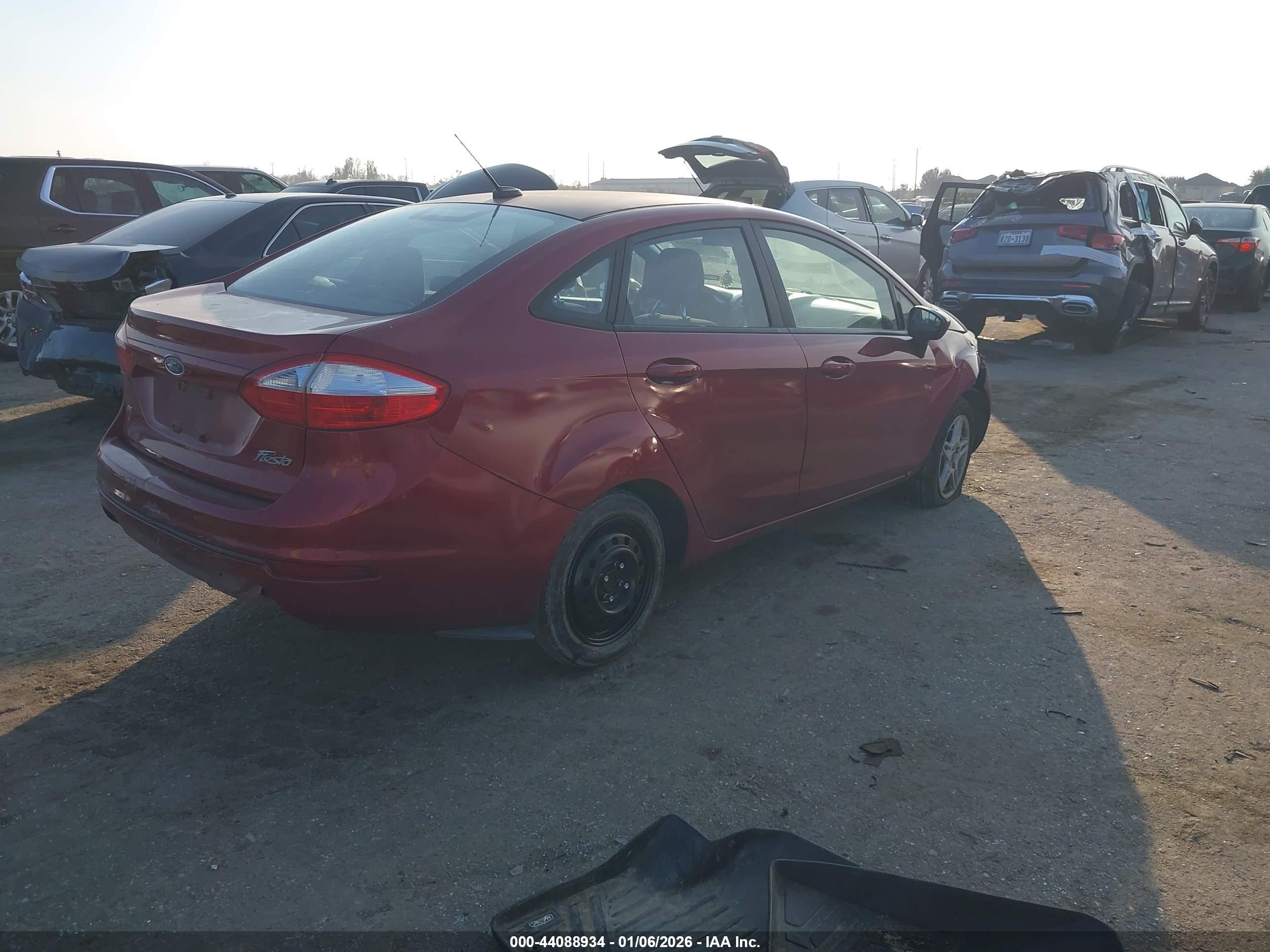 FORD FIESTA image 4