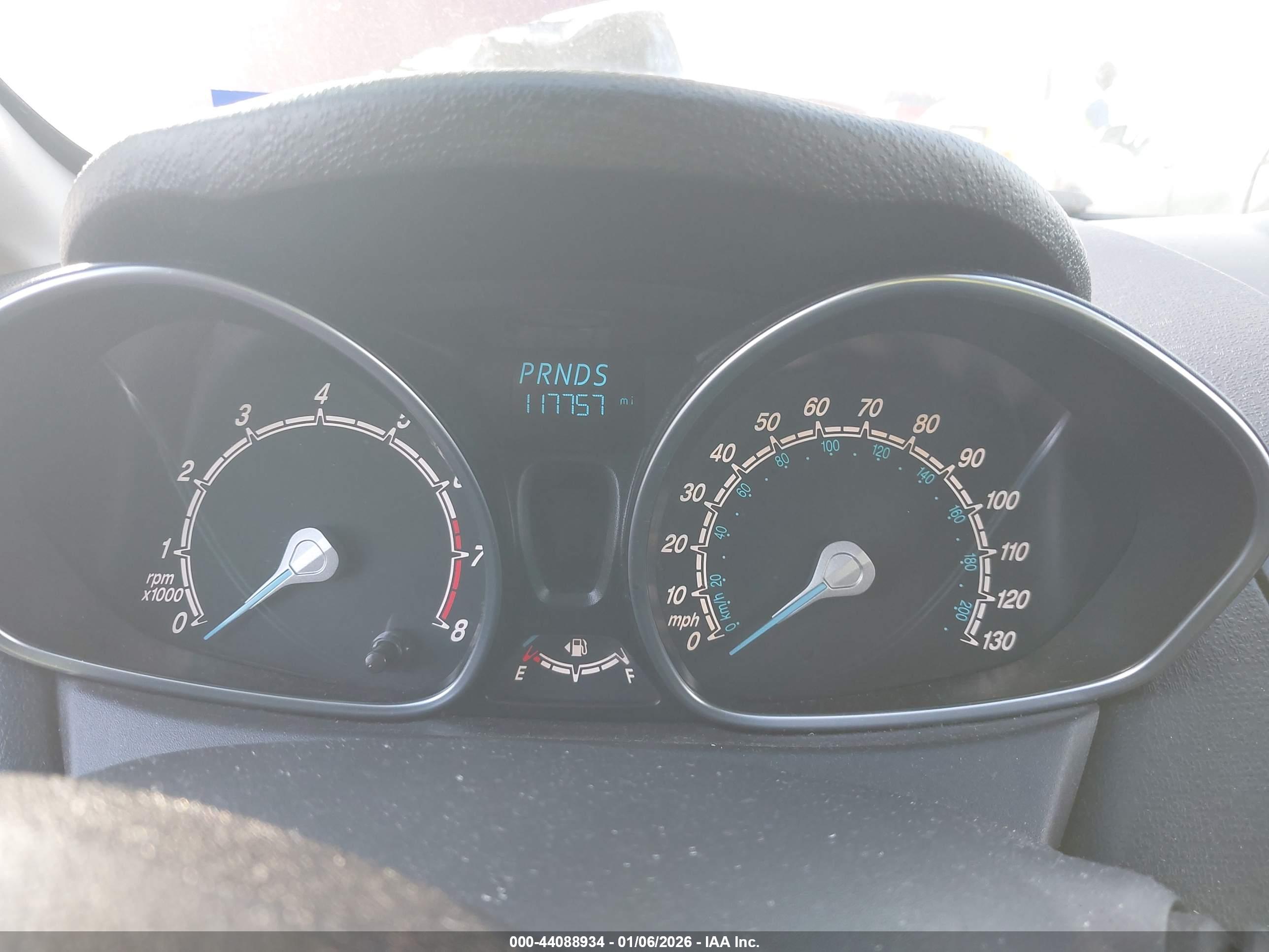 FORD FIESTA image 7