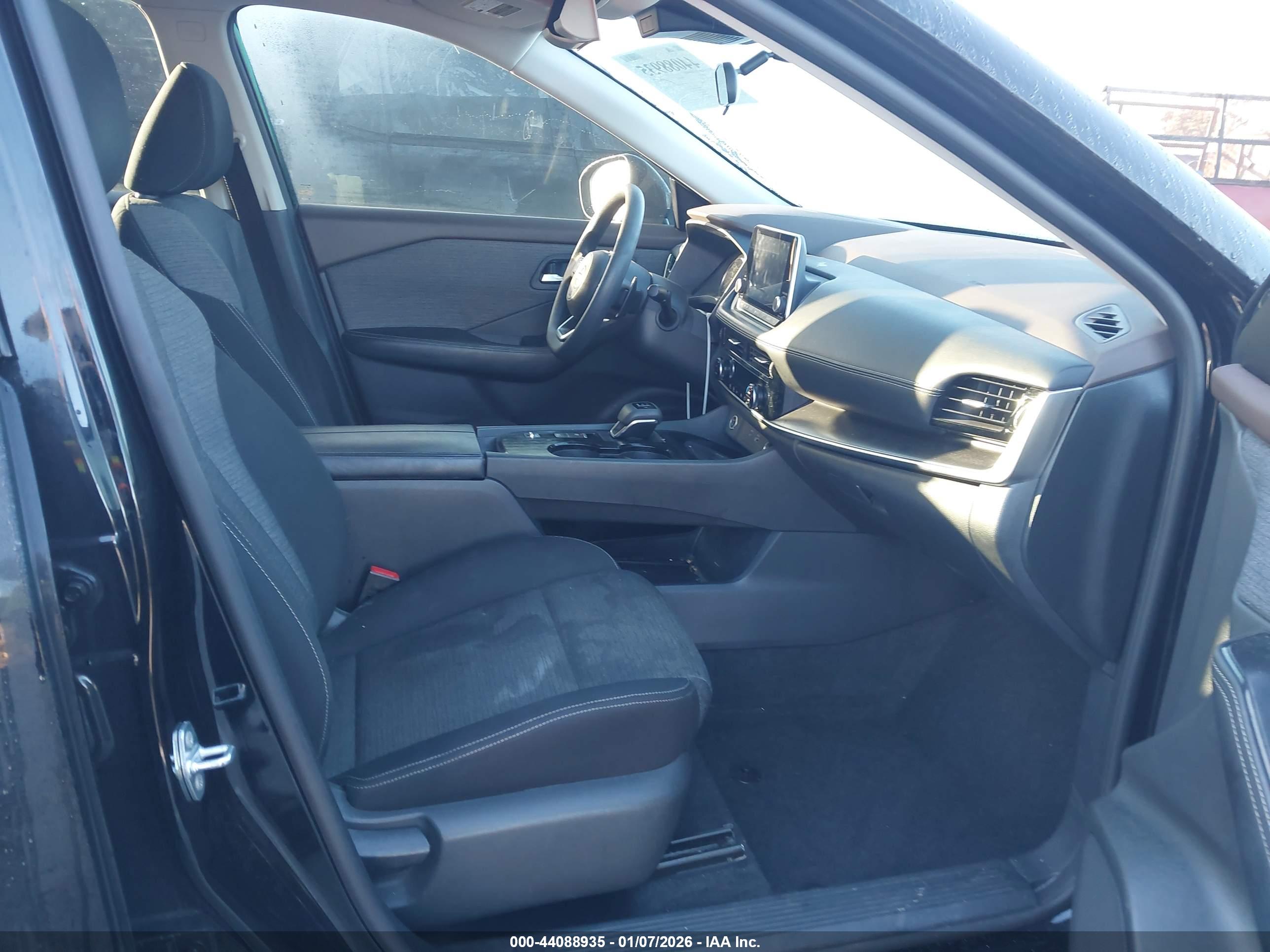 NISSAN ROGUE image 5